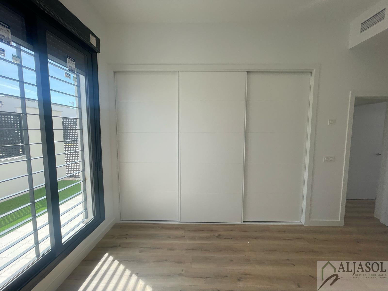For sale of house in Espartinas