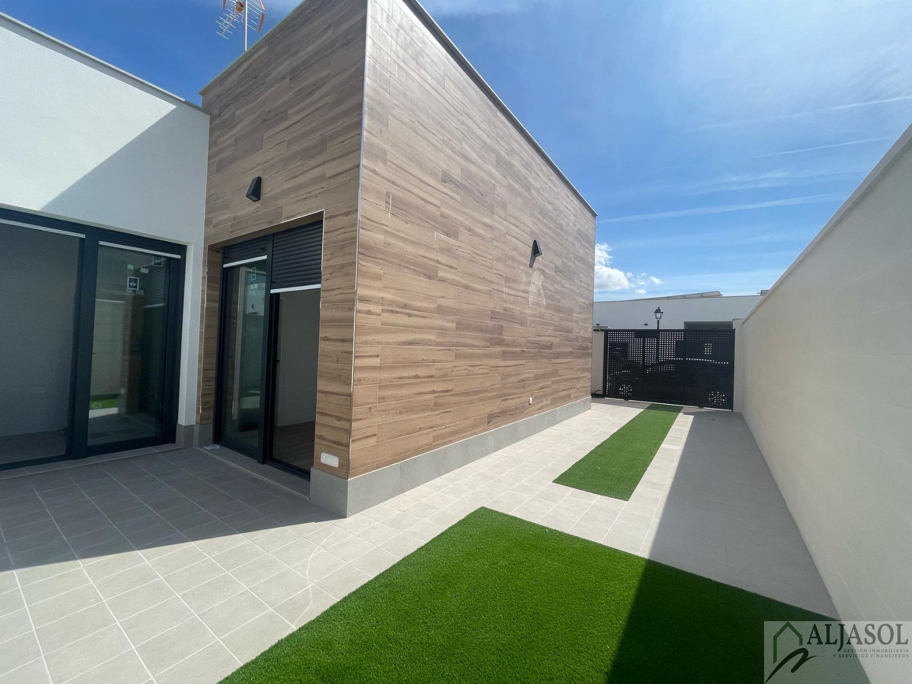 For sale of house in Espartinas