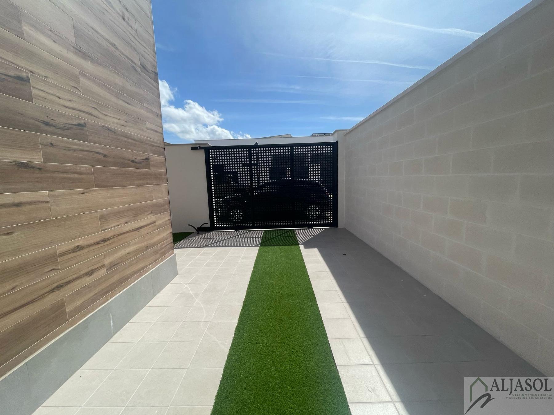 For sale of house in Espartinas