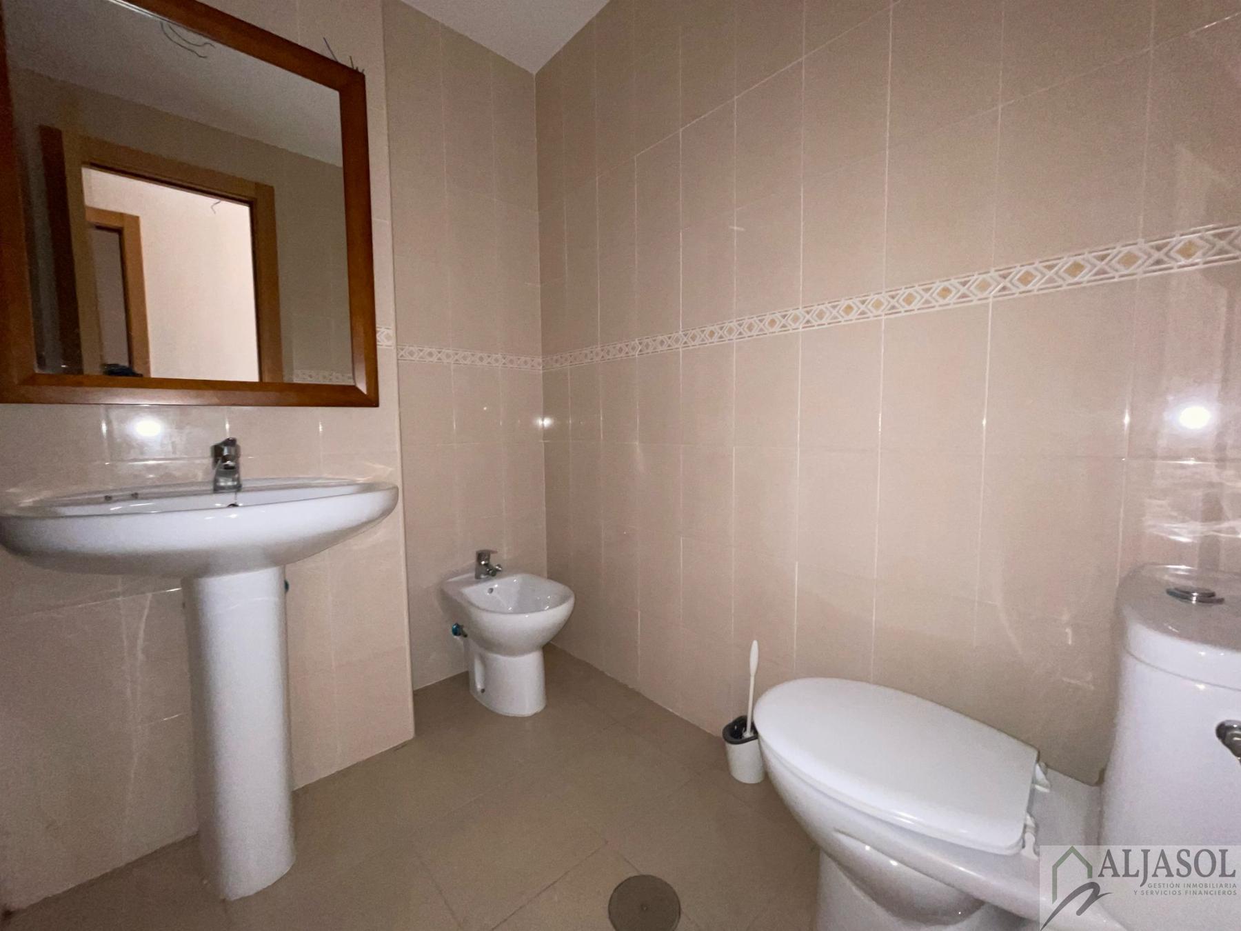 Suite bathroom