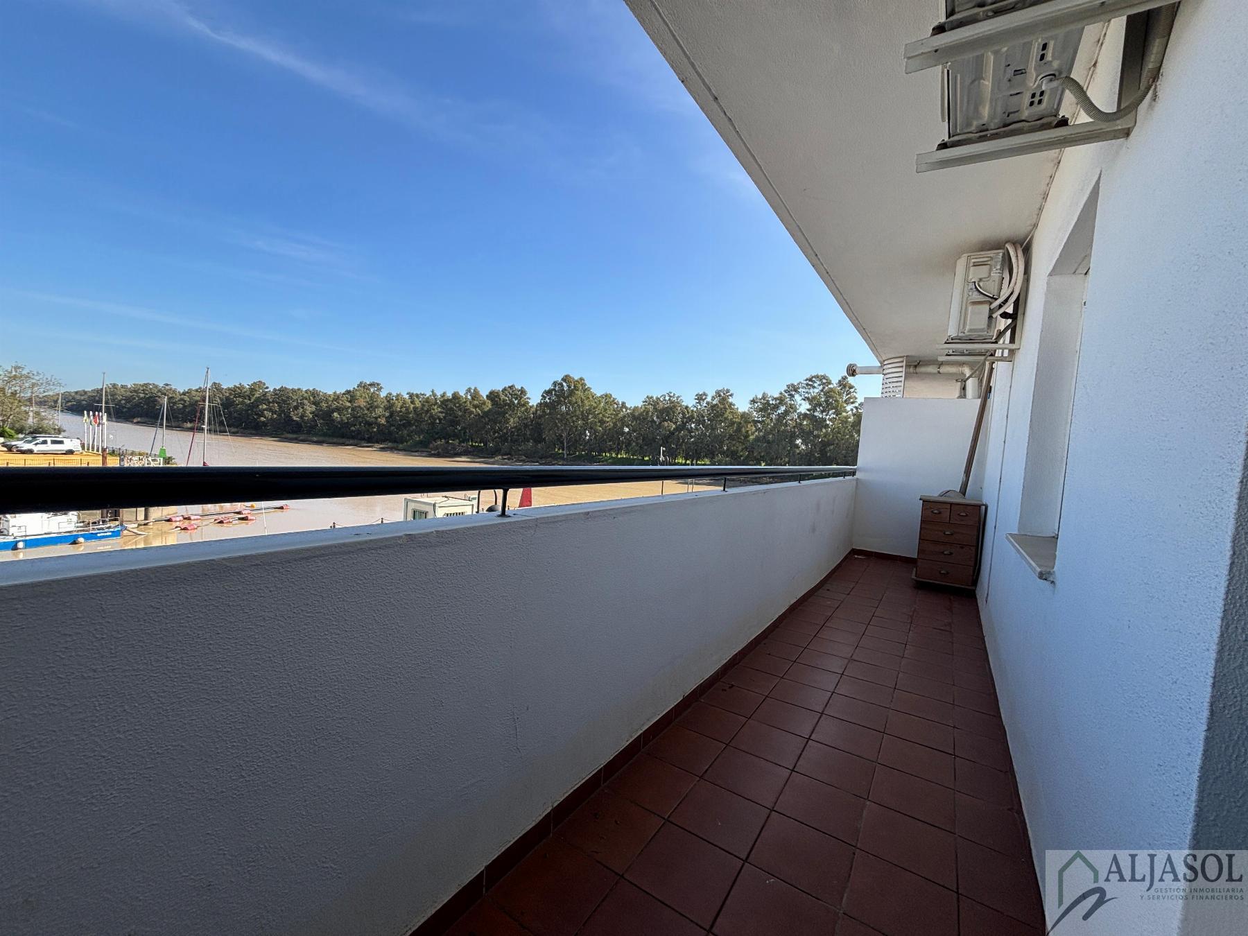 For sale of flat in Gelves