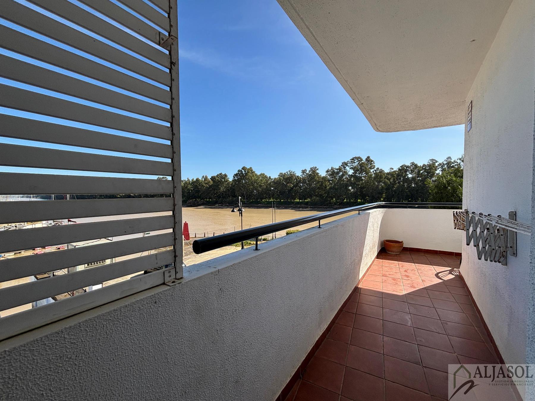 For sale of flat in Gelves