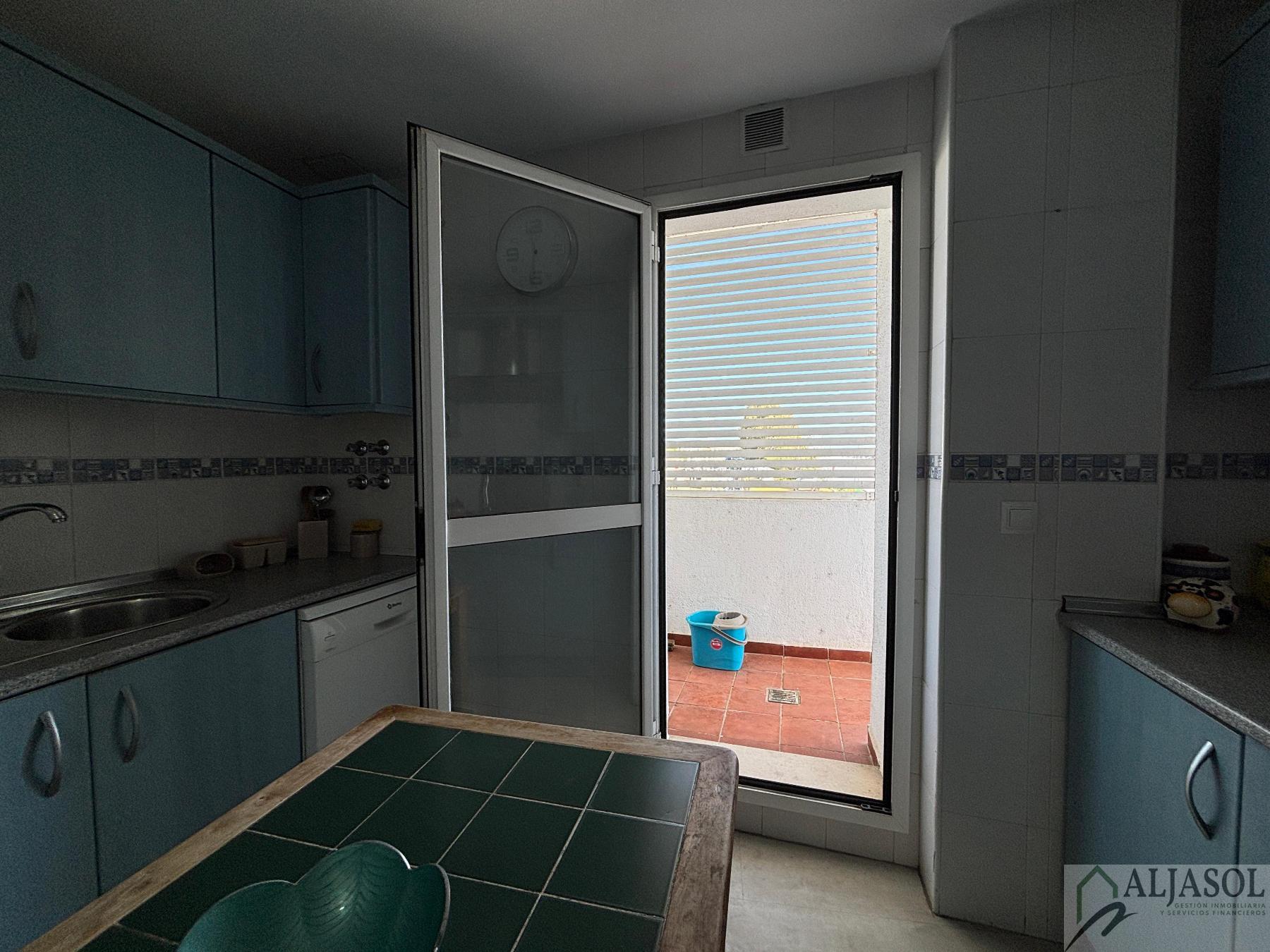 For sale of flat in Gelves