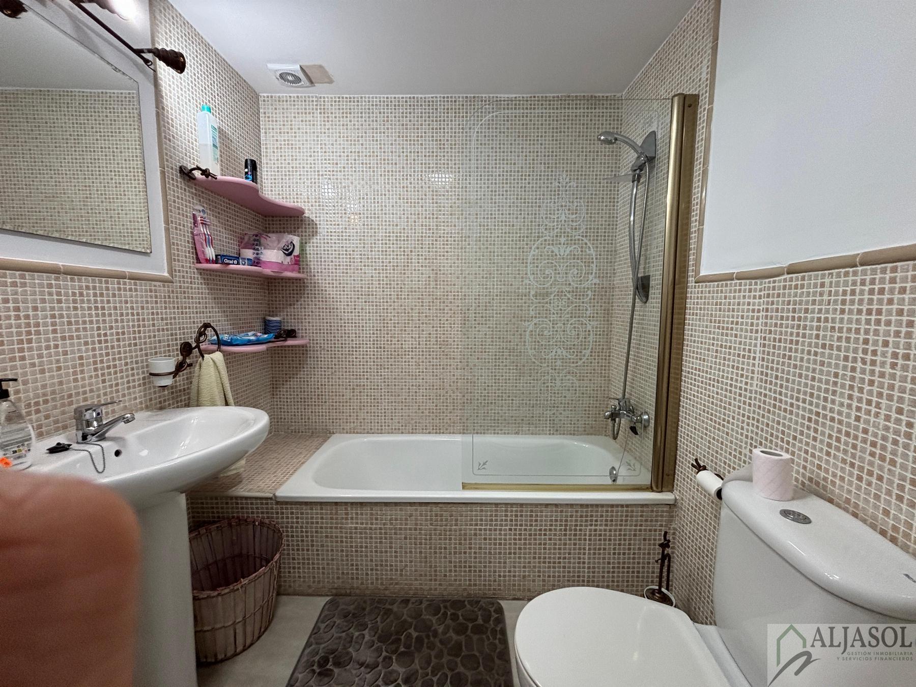 For sale of flat in Gelves