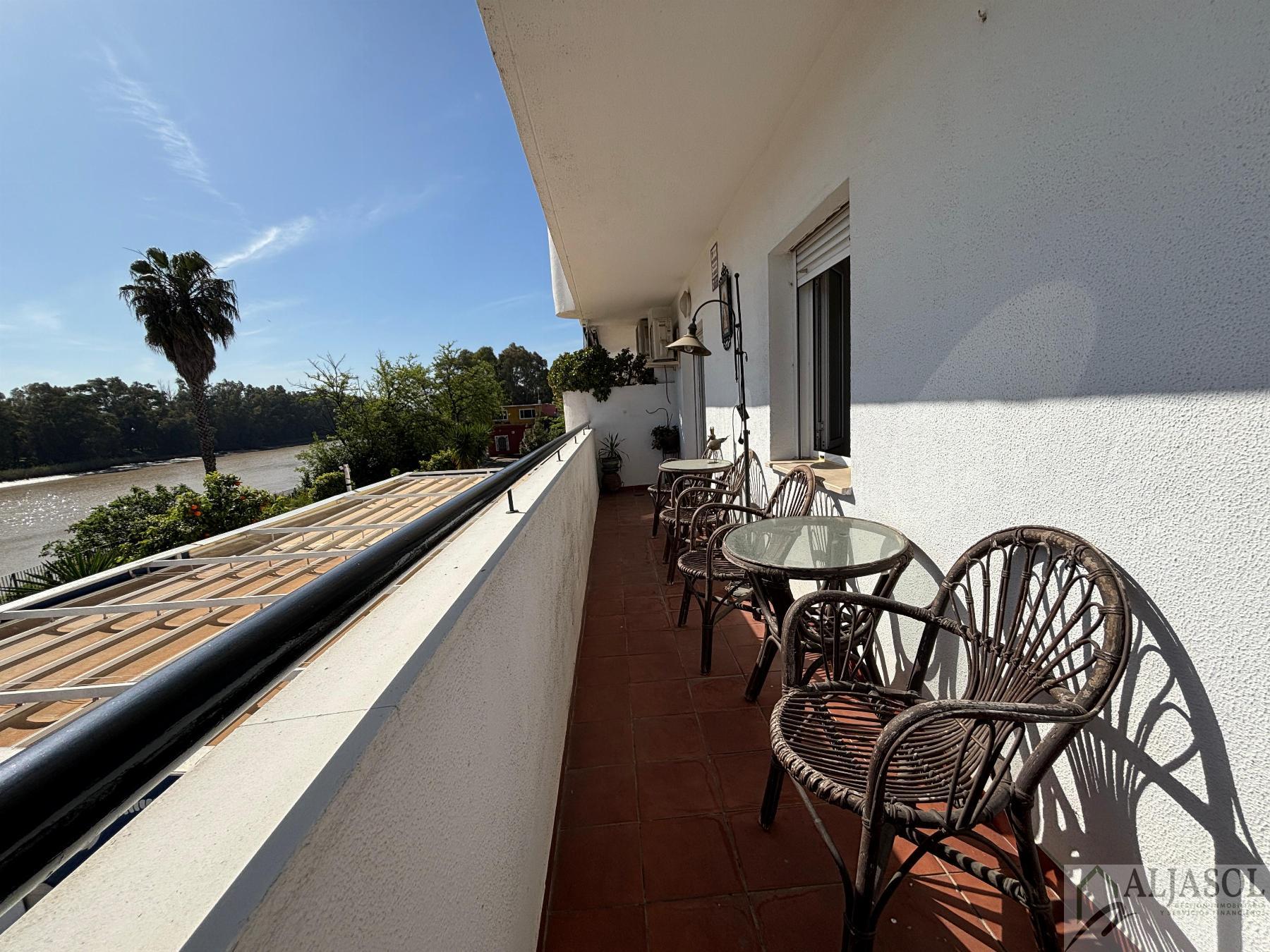 For sale of flat in Gelves