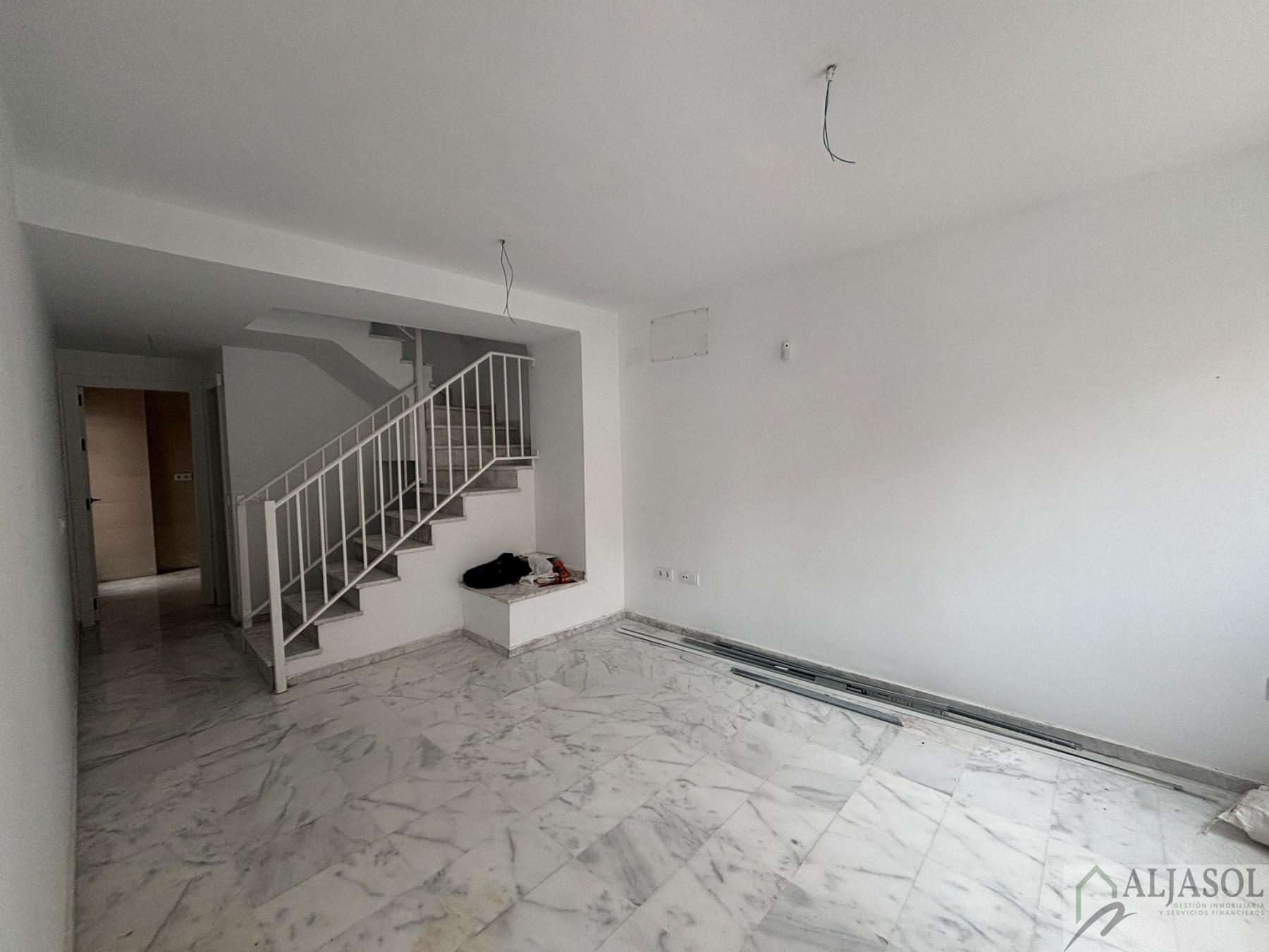 For sale of house in Palomares del Río