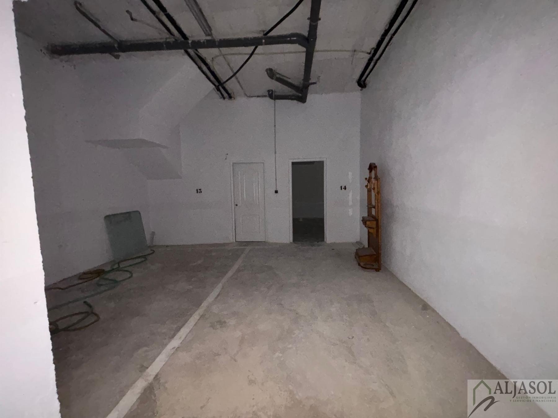 For sale of house in Palomares del Río