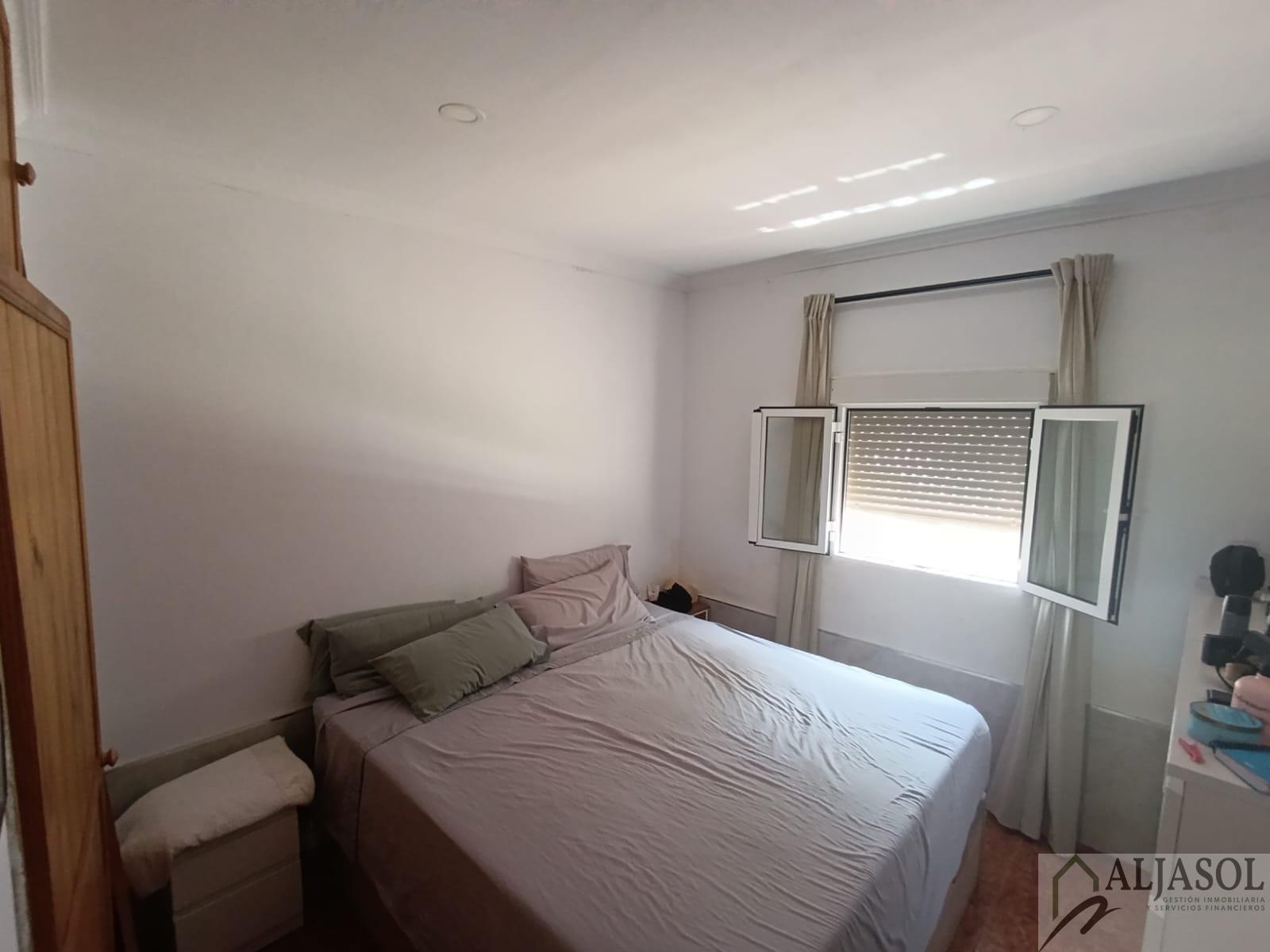 For sale of house in Sanlúcar la Mayor