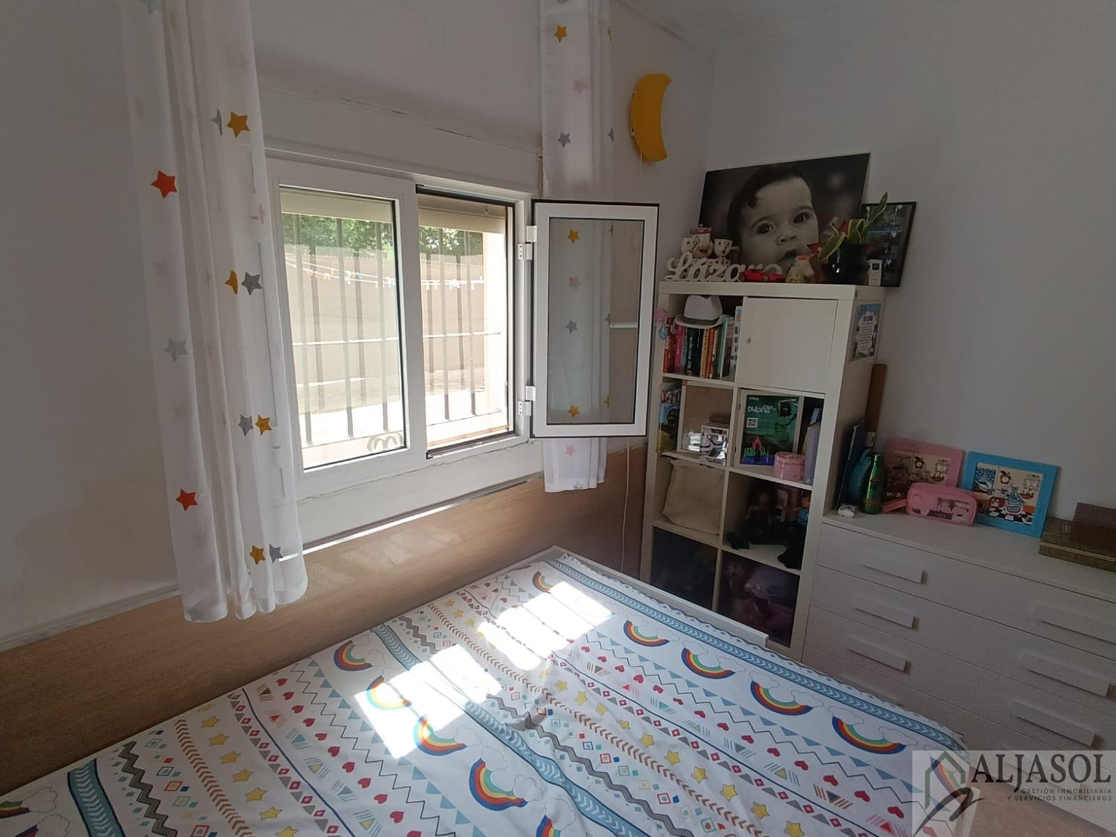 For sale of house in Sanlúcar la Mayor