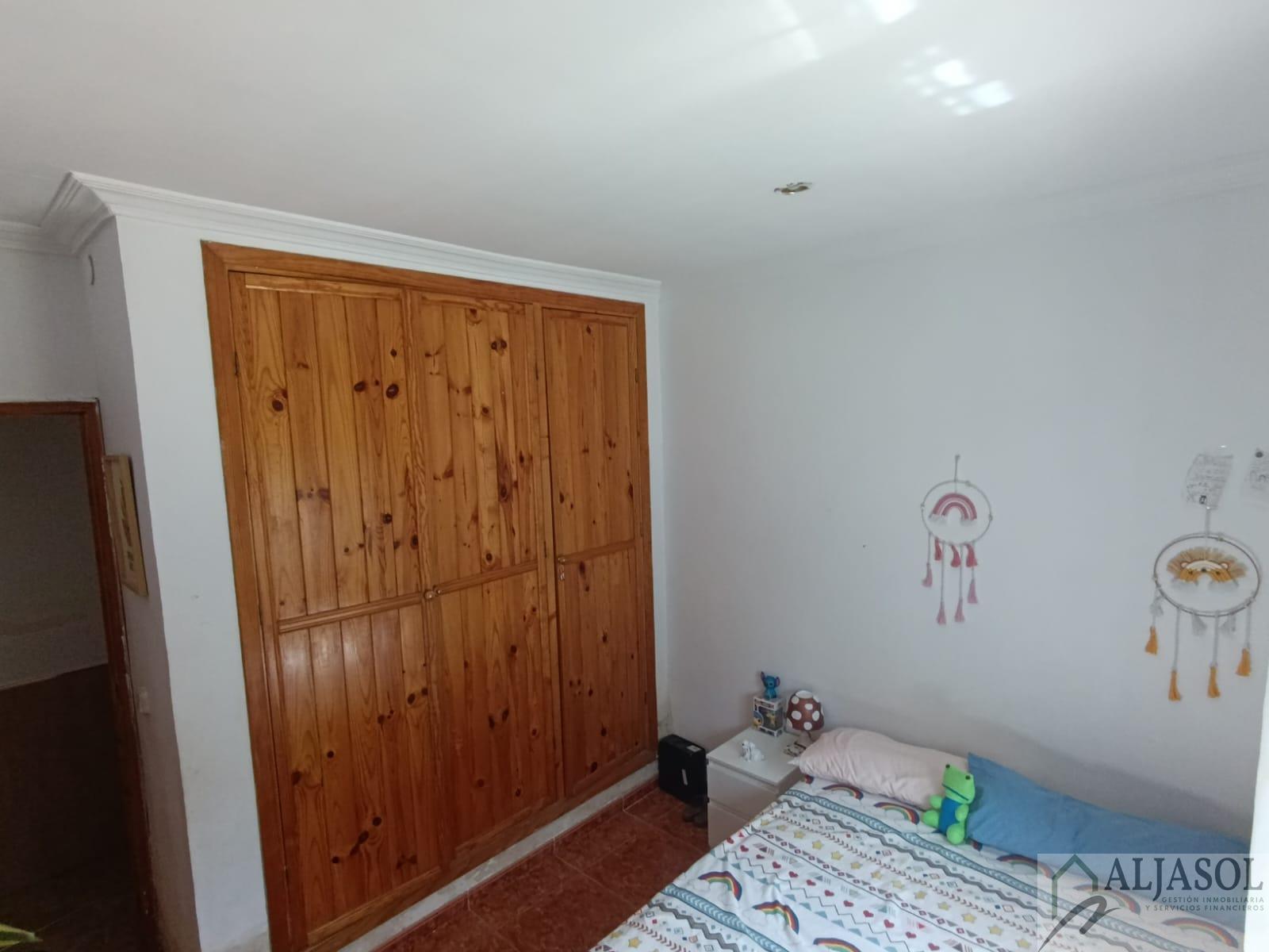 For sale of house in Sanlúcar la Mayor