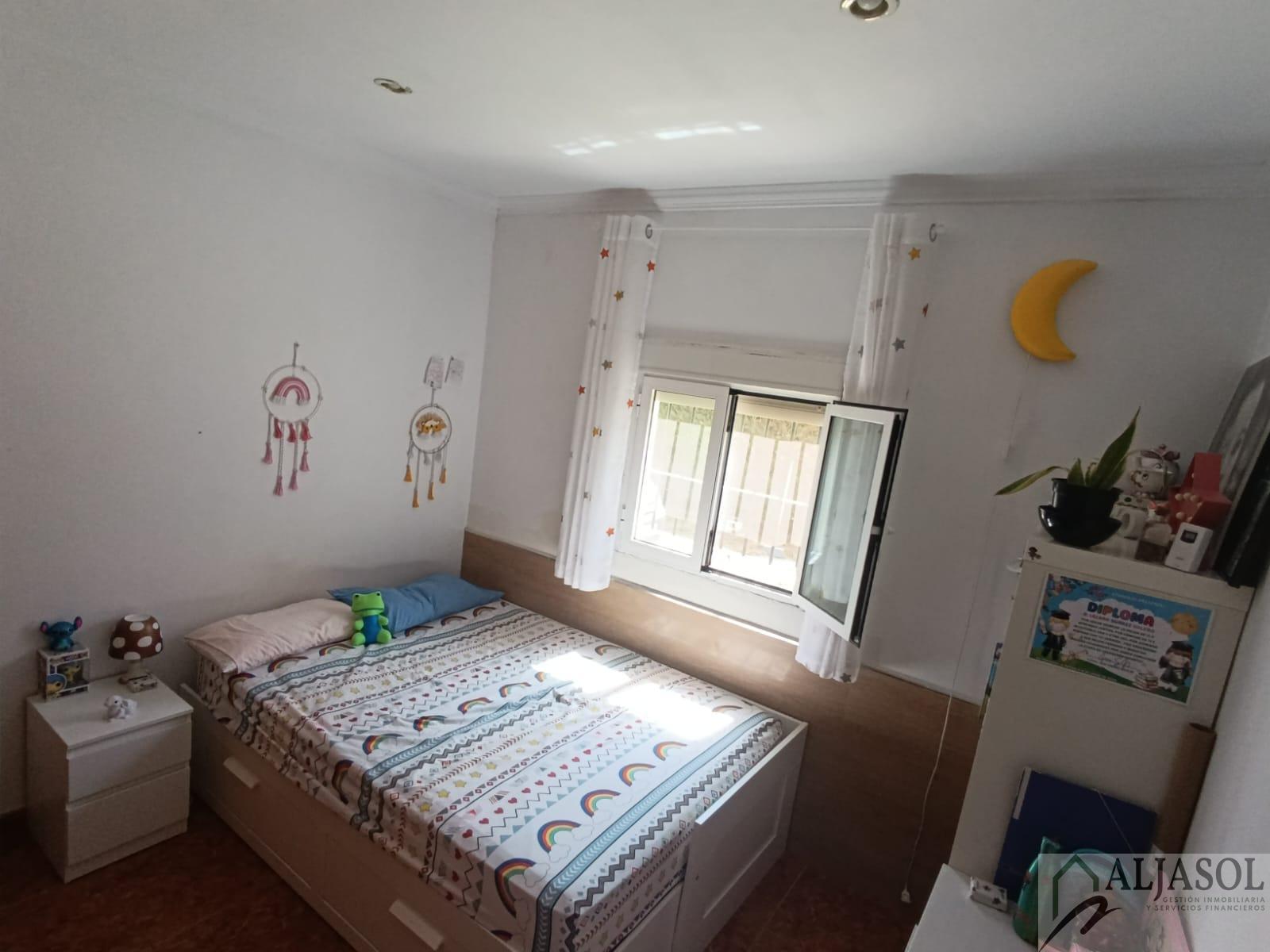 For sale of house in Sanlúcar la Mayor