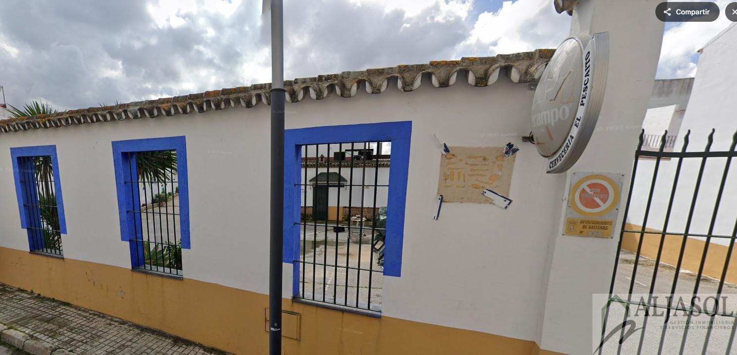 For sale of land in Salteras