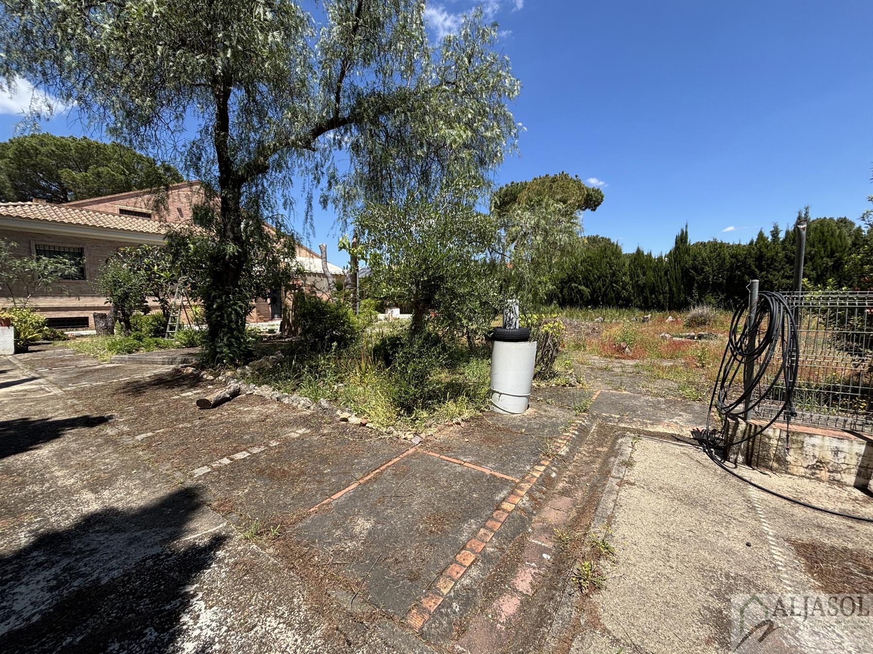 For sale of chalet in Aljaraque