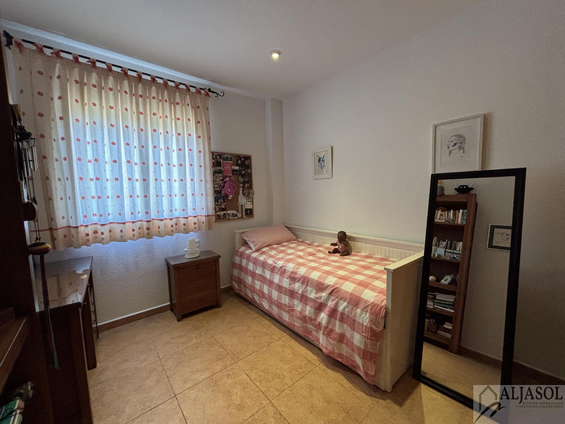 For sale of chalet in Aljaraque