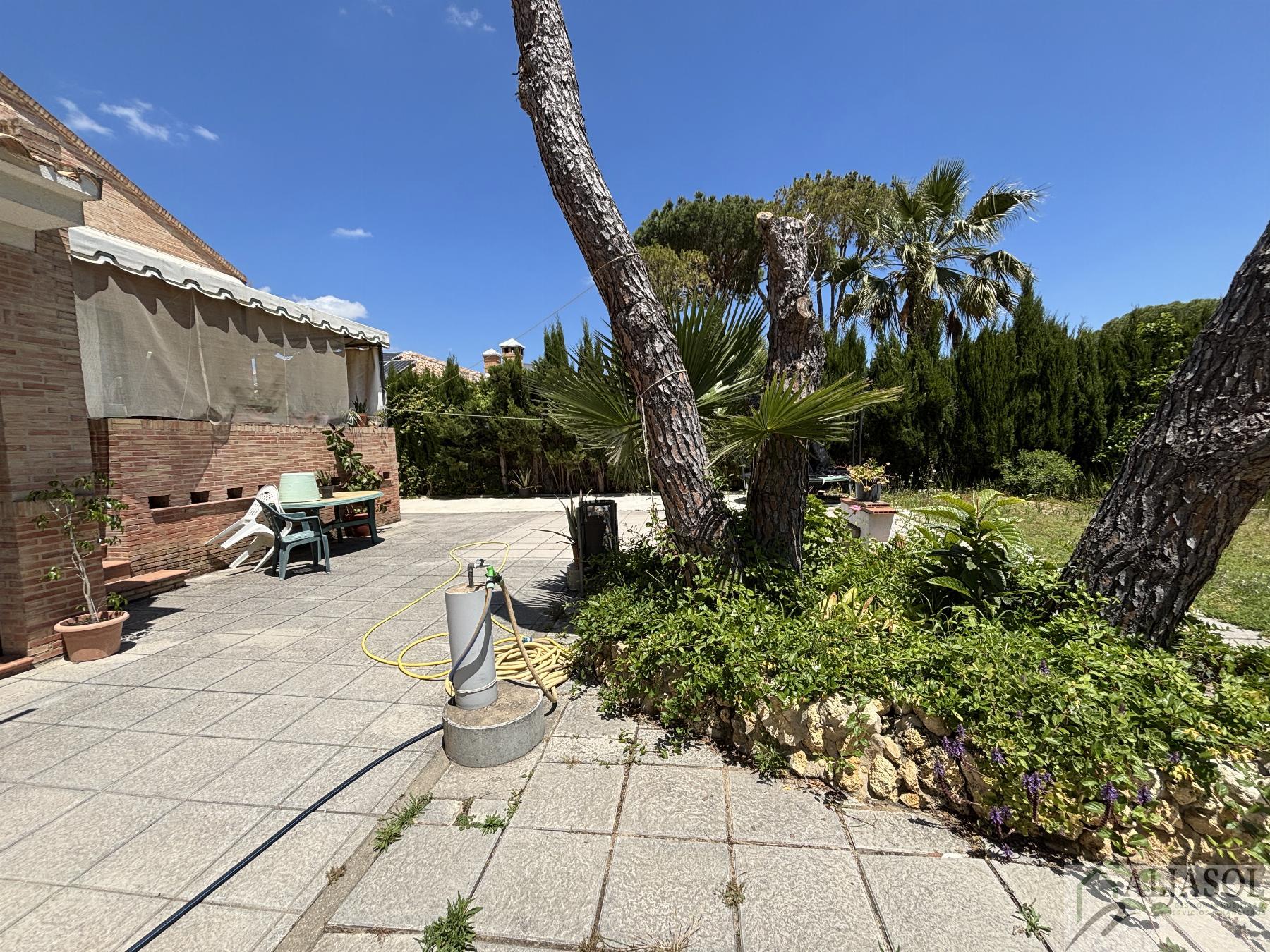 For sale of chalet in Aljaraque