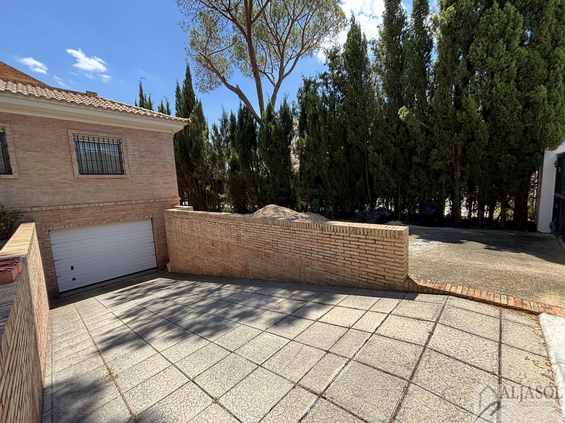 For sale of chalet in Aljaraque