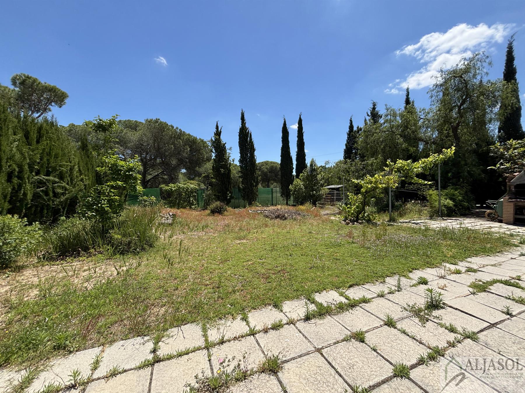 For sale of chalet in Aljaraque