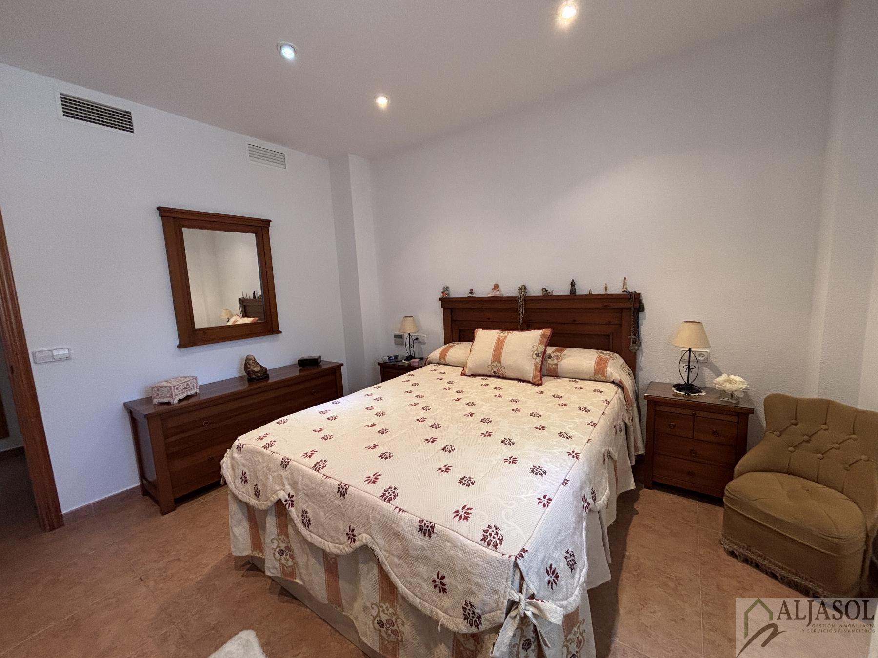 For sale of chalet in Aljaraque