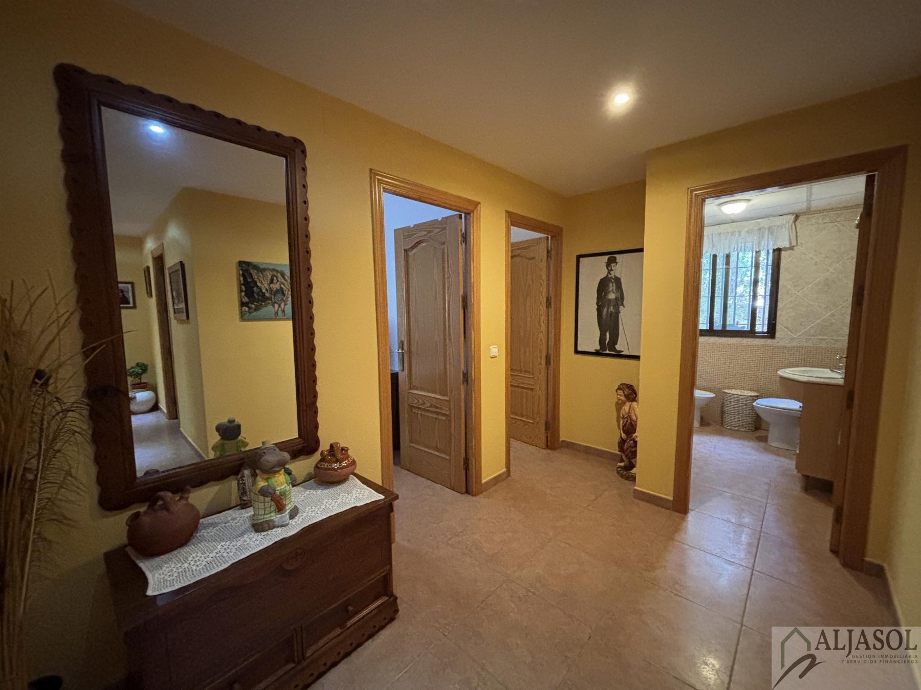 For sale of chalet in Aljaraque