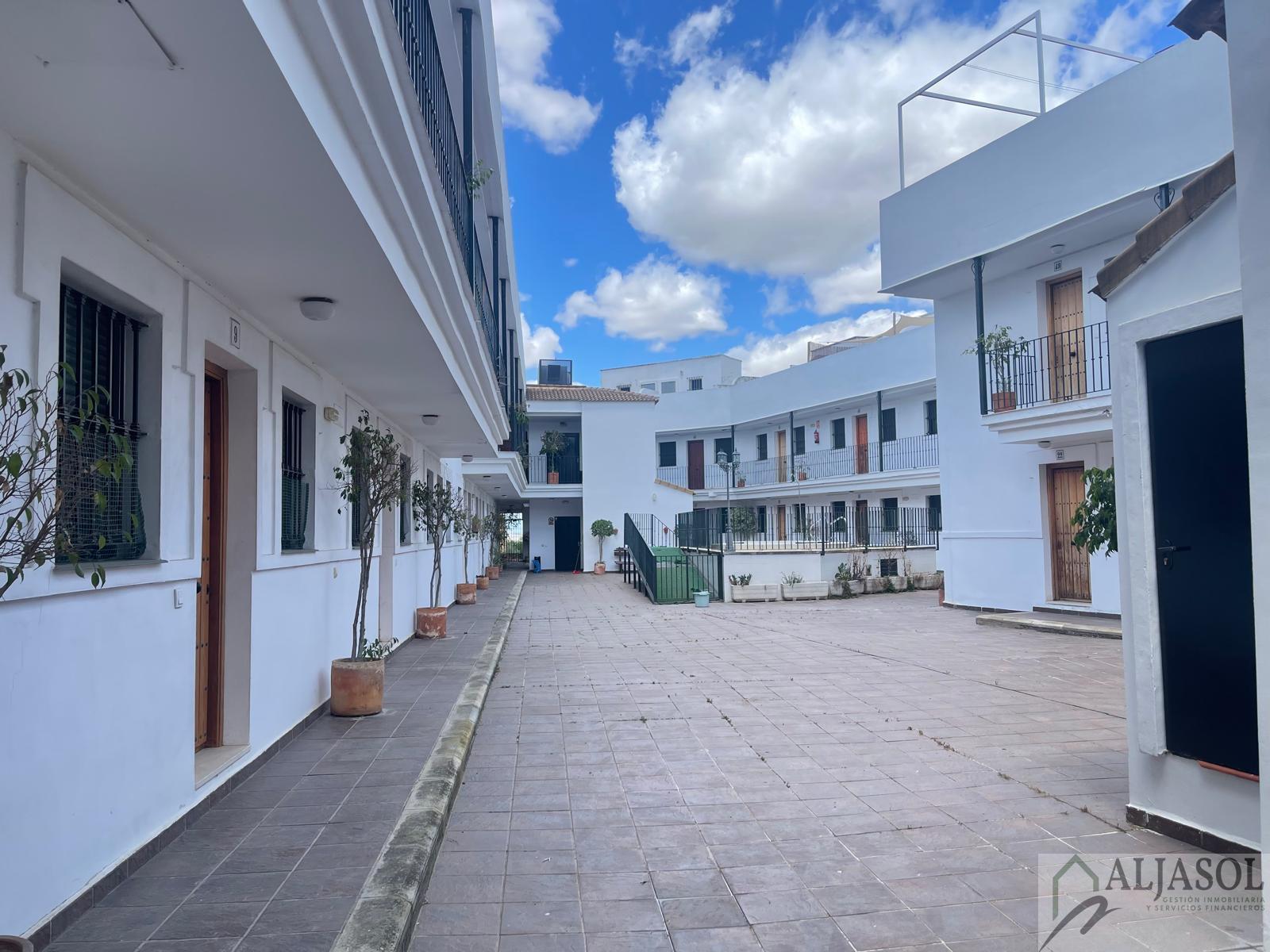 For sale of apartment in Sanlúcar la Mayor
