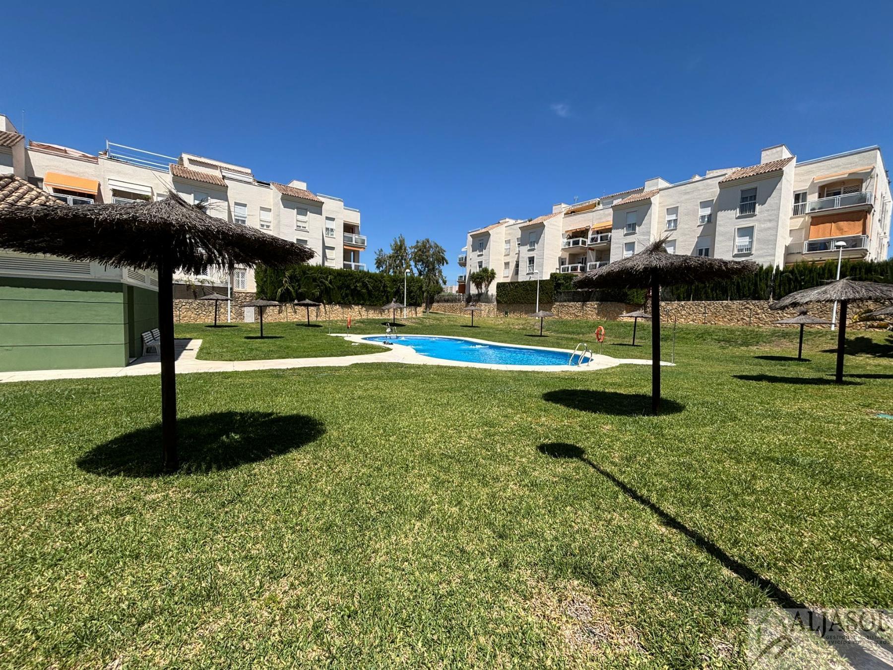 For sale of flat in Tomares