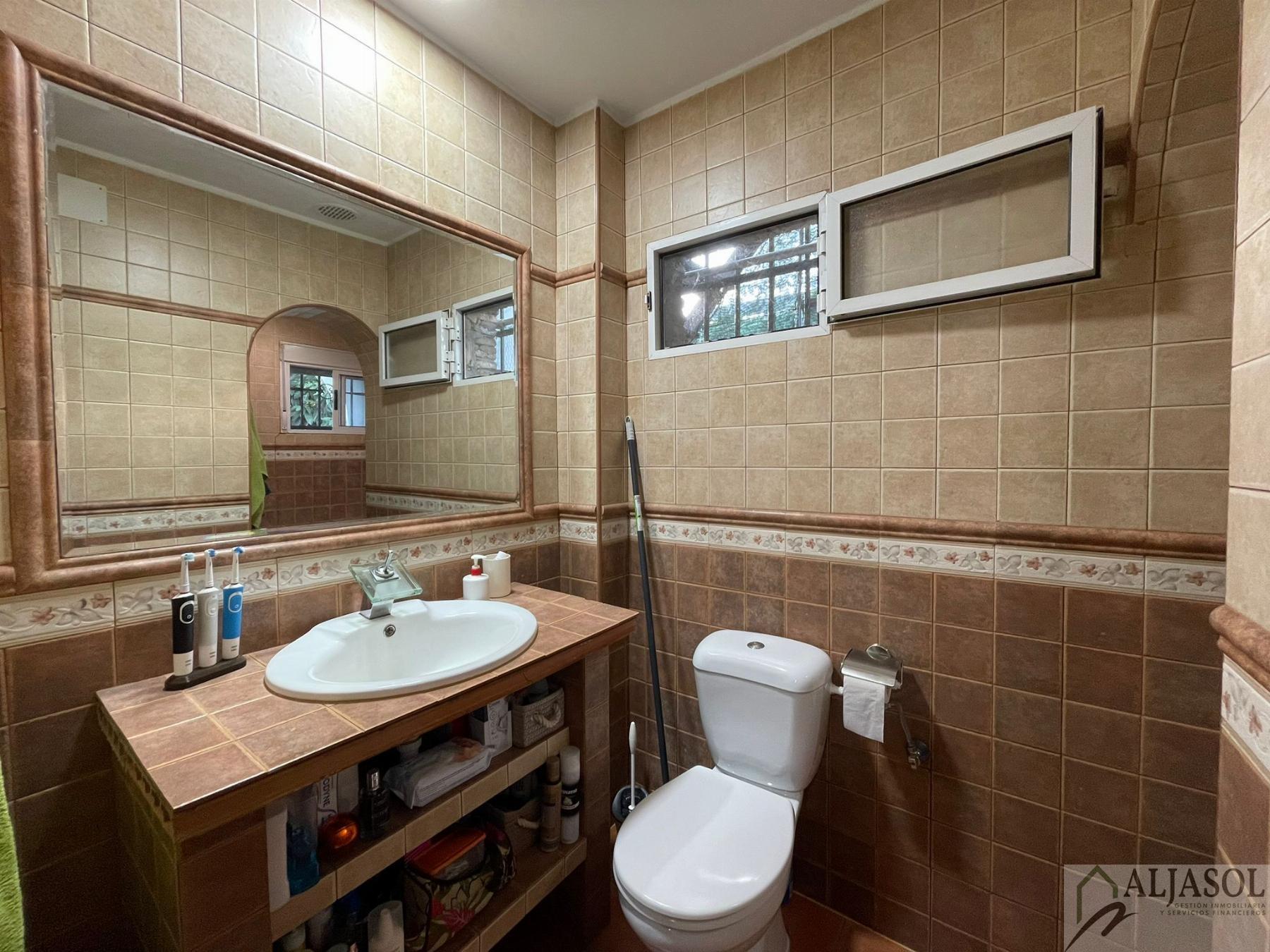 For sale of house in La Puebla del Río