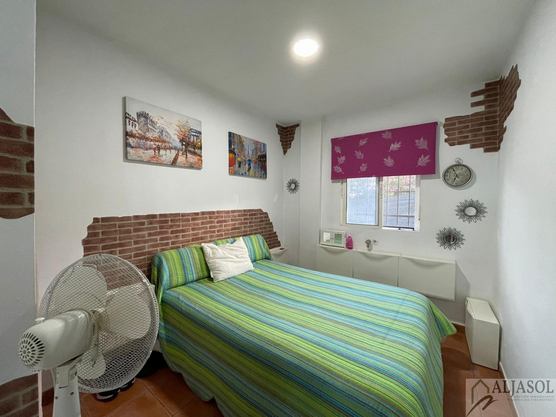 For sale of house in La Puebla del Río