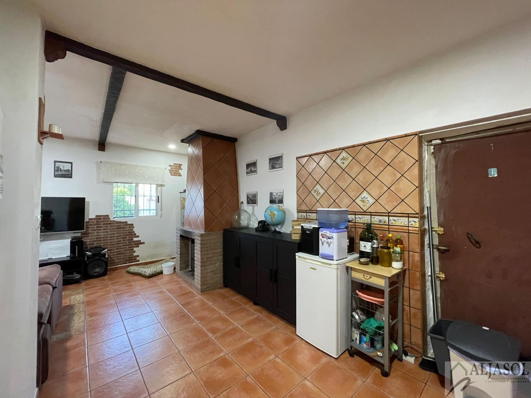 For sale of house in La Puebla del Río