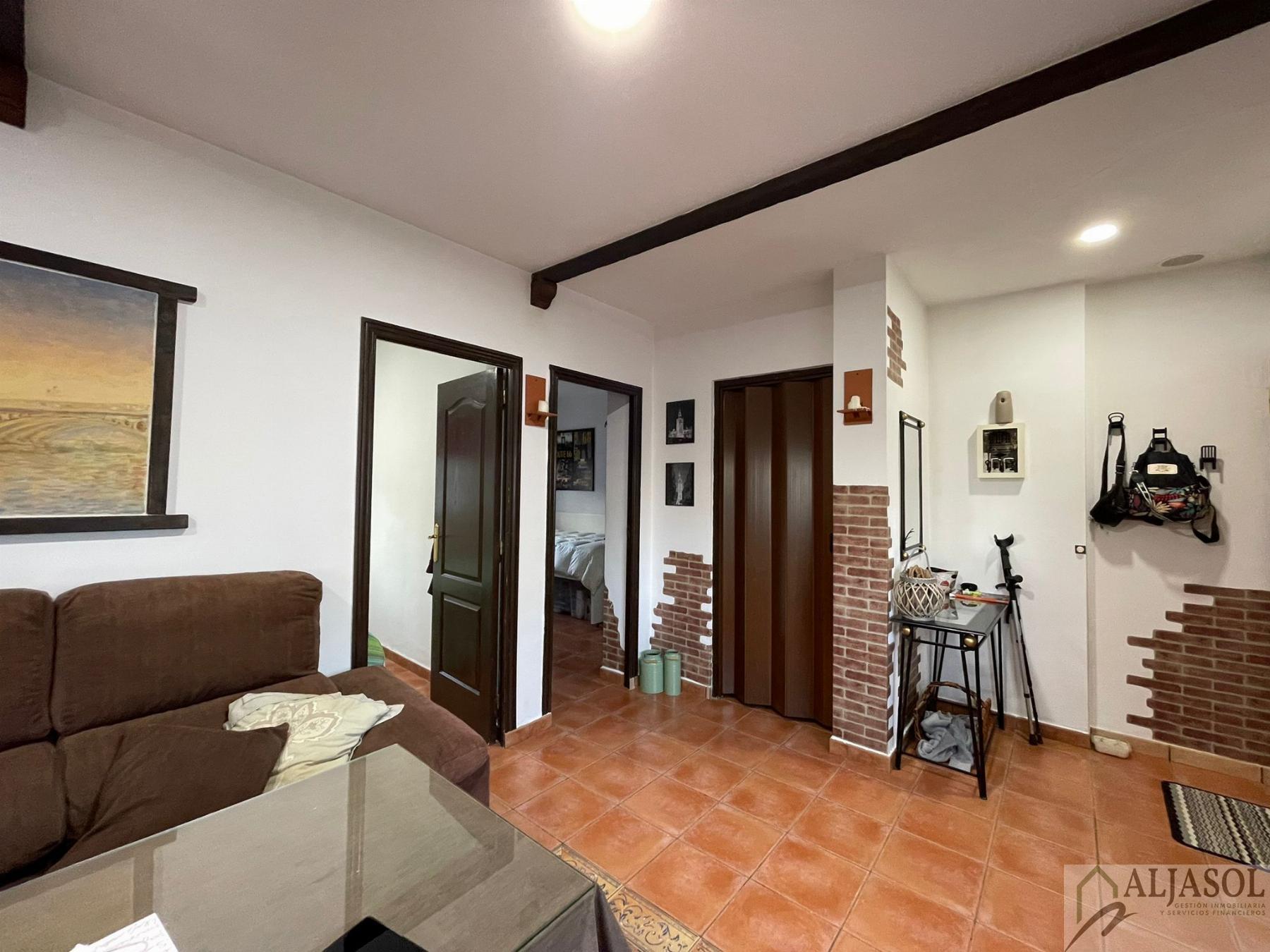 For sale of house in La Puebla del Río
