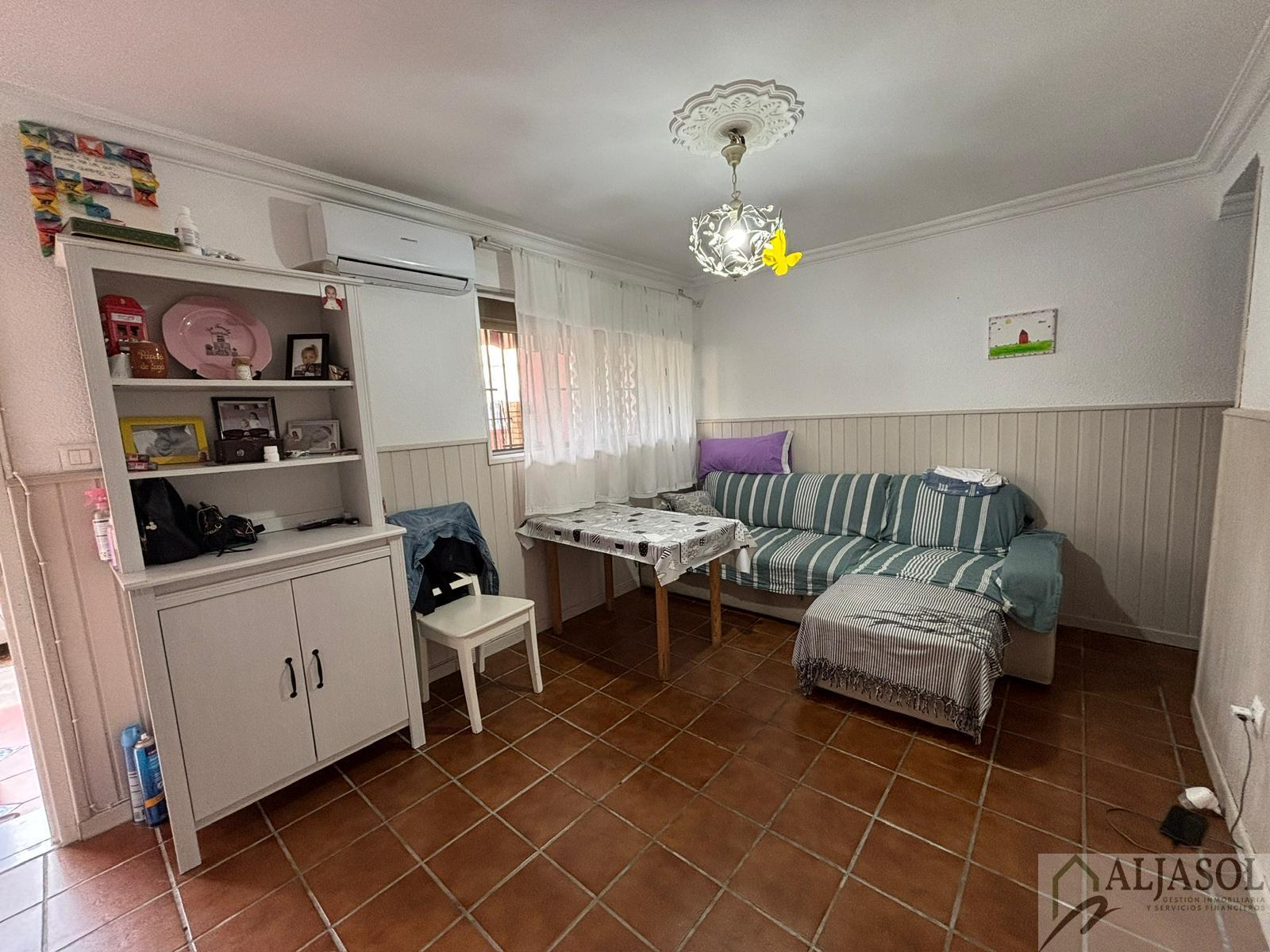 Venta de casa en Gines