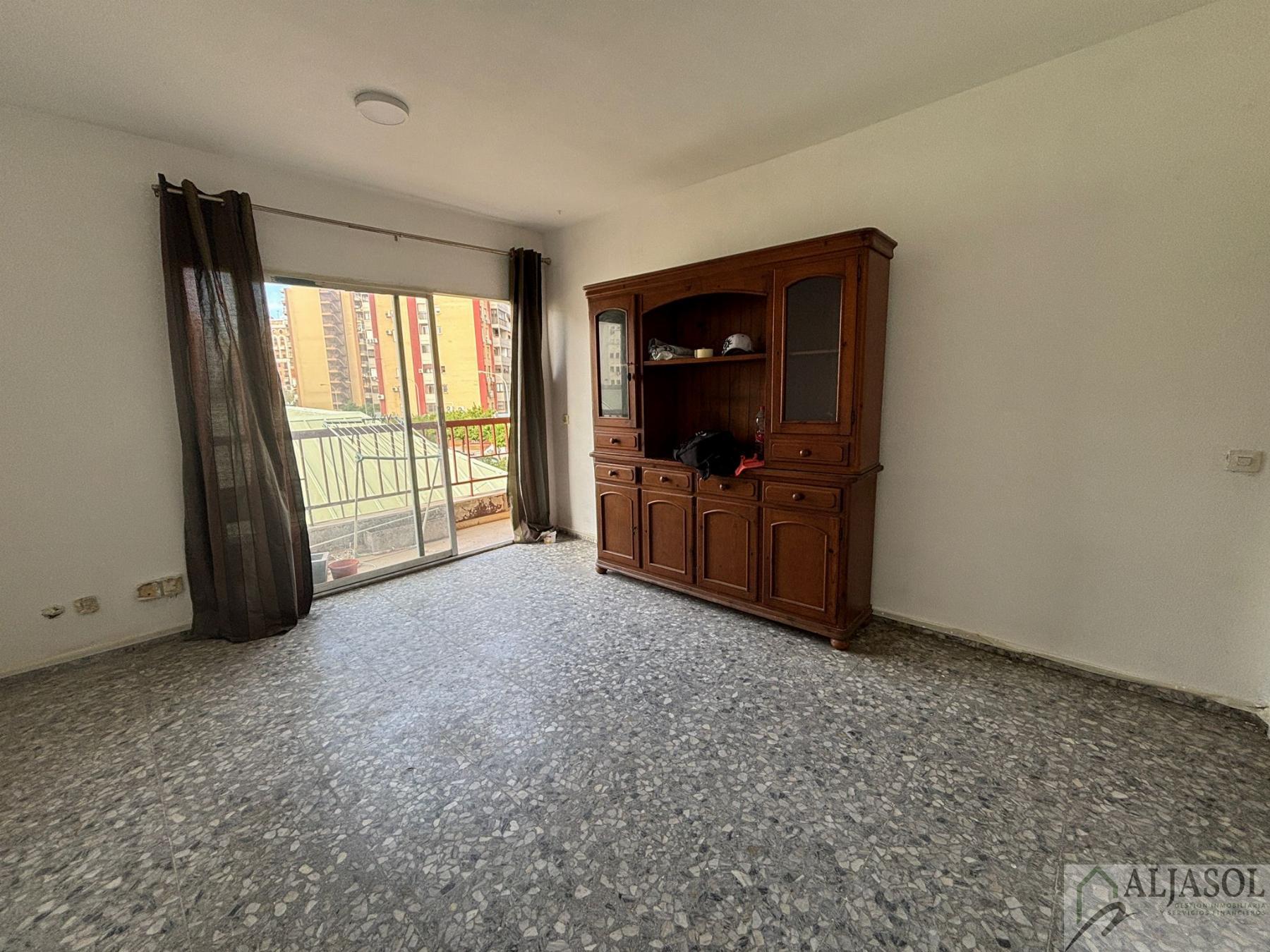 For sale of flat in Sevilla