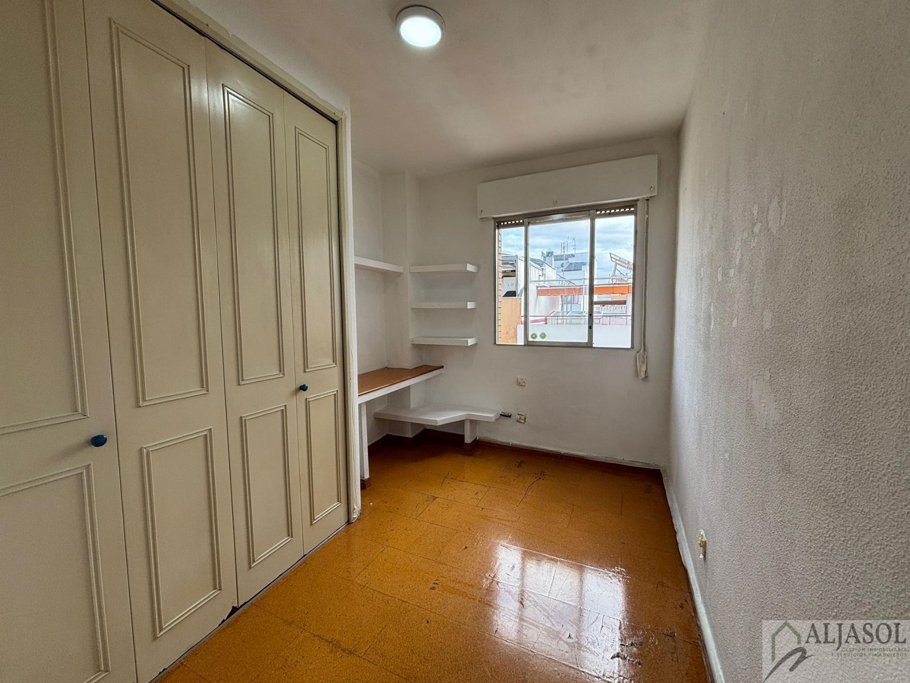 For sale of flat in Sevilla