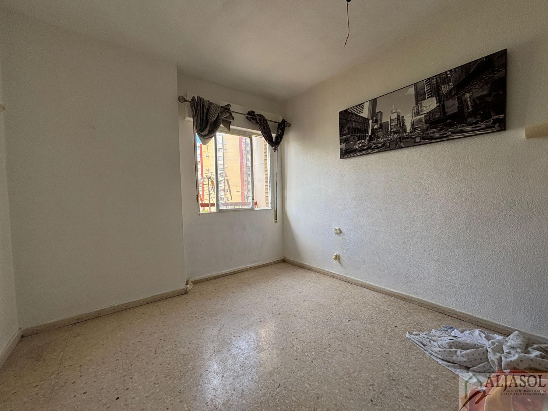 For sale of flat in Sevilla