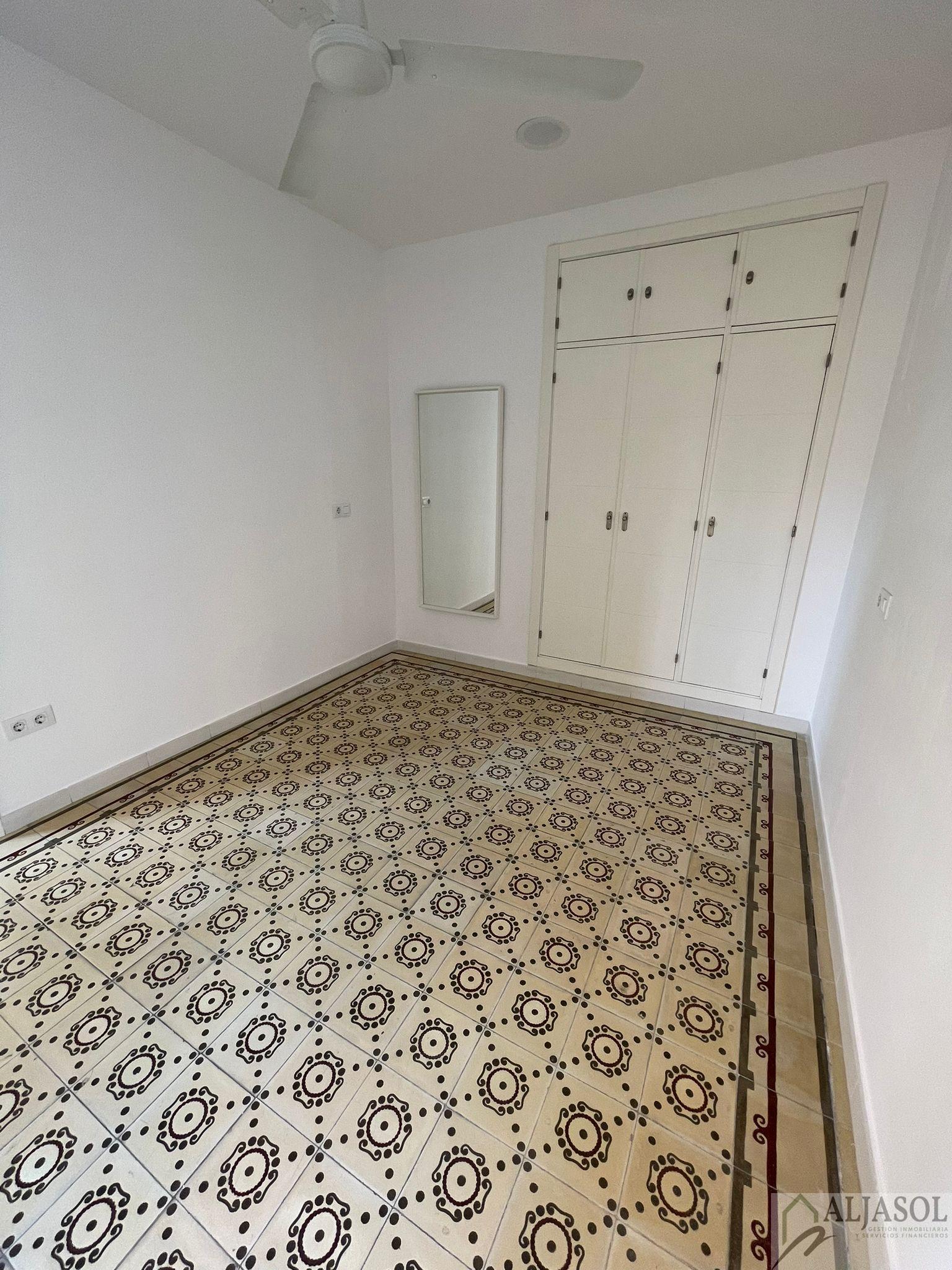 For sale of flat in Sevilla