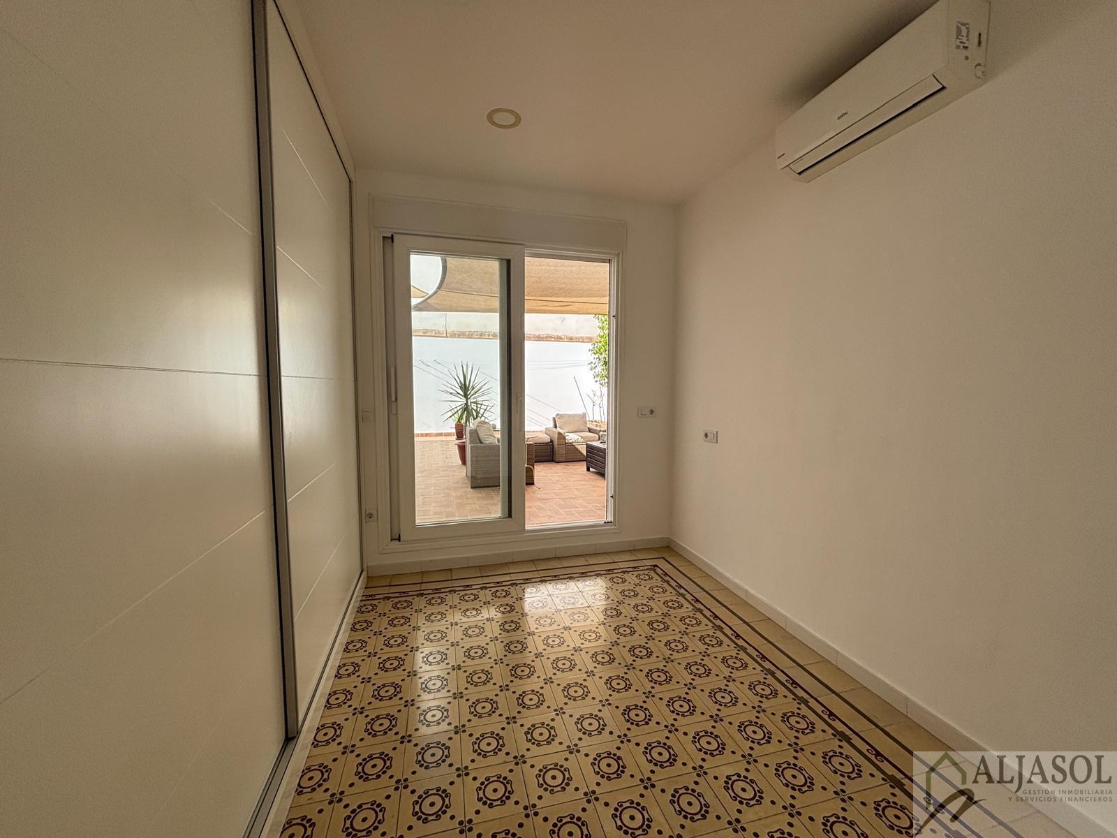 For sale of flat in Sevilla
