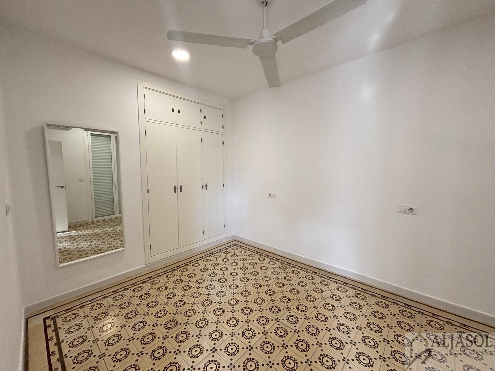 For sale of flat in Sevilla