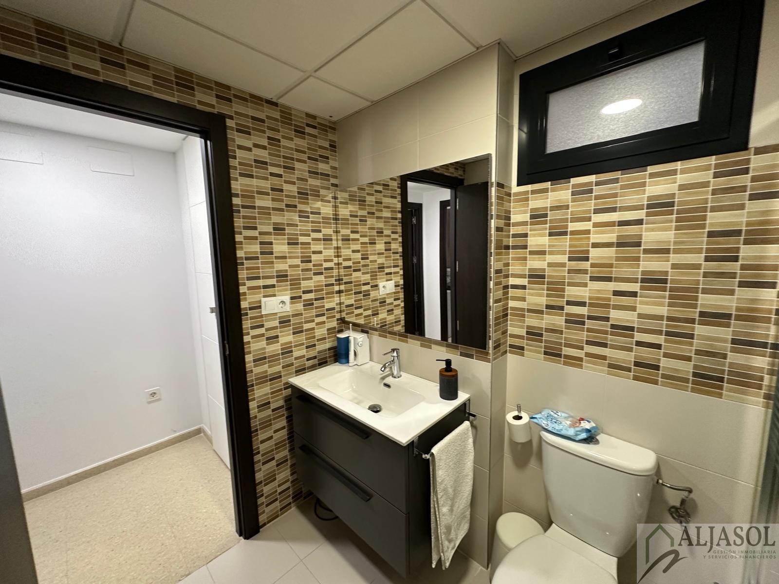 For sale of flat in Mairena del Aljarafe