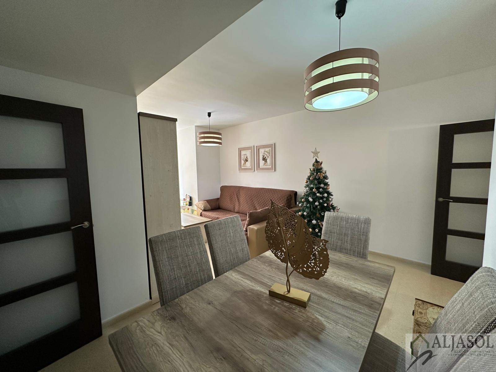 For sale of flat in Mairena del Aljarafe