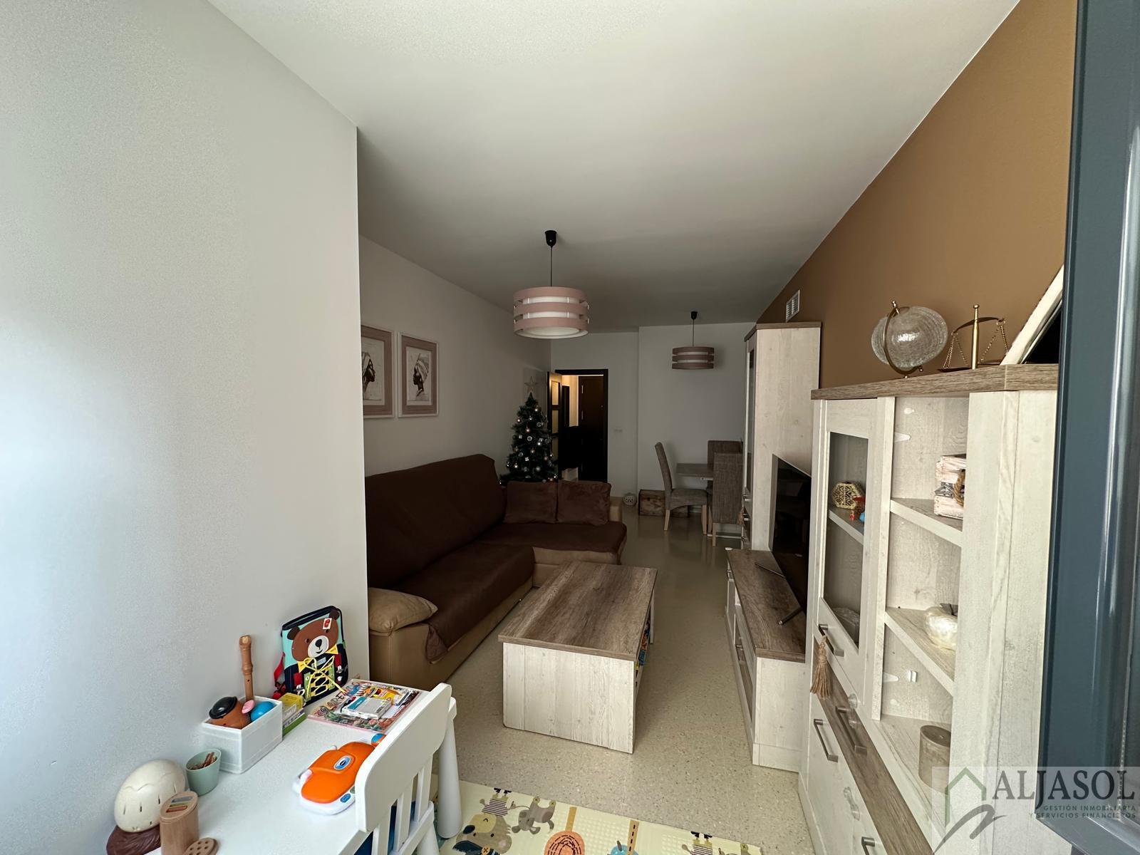 For sale of flat in Mairena del Aljarafe