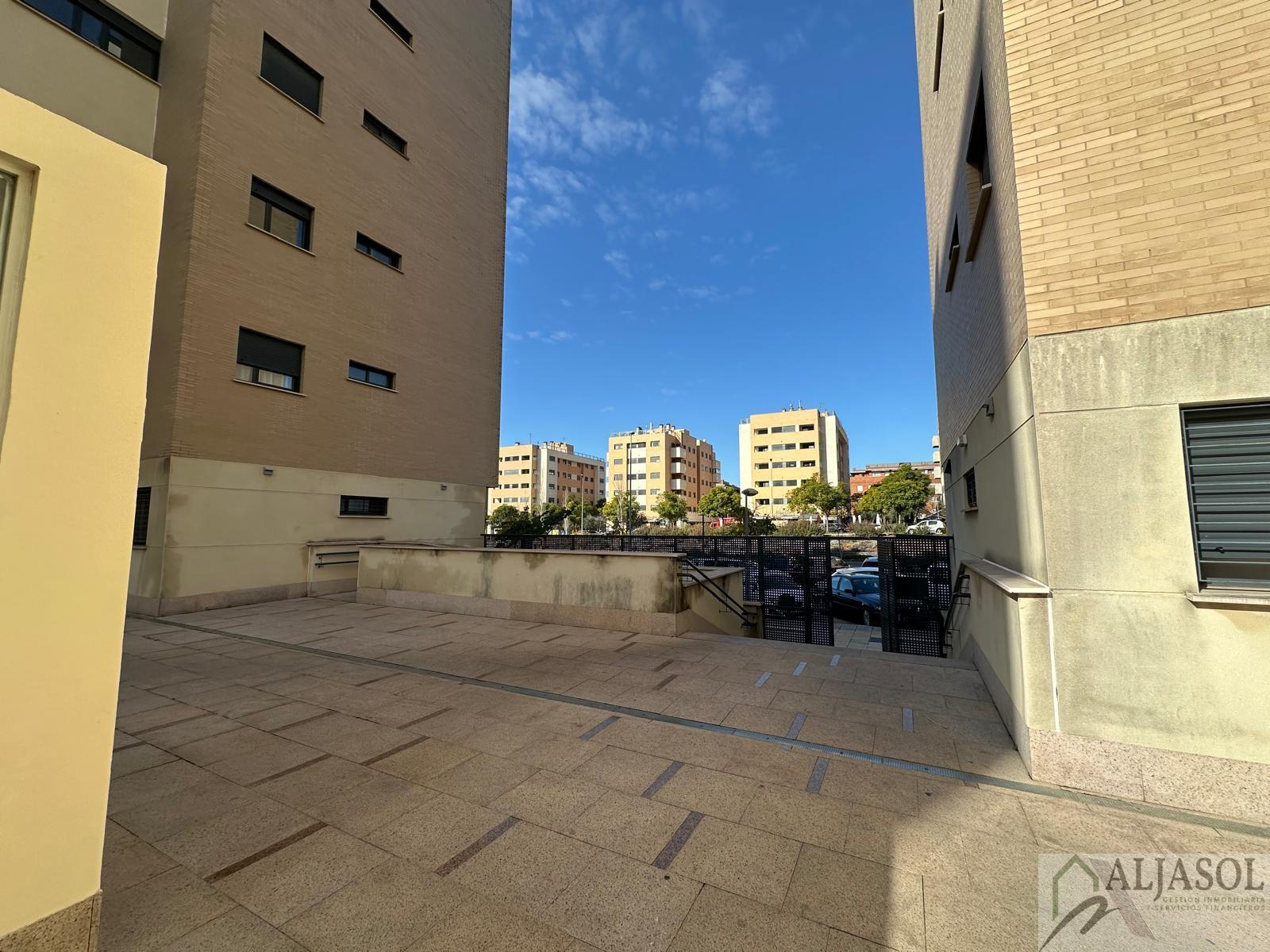 For sale of flat in Mairena del Aljarafe
