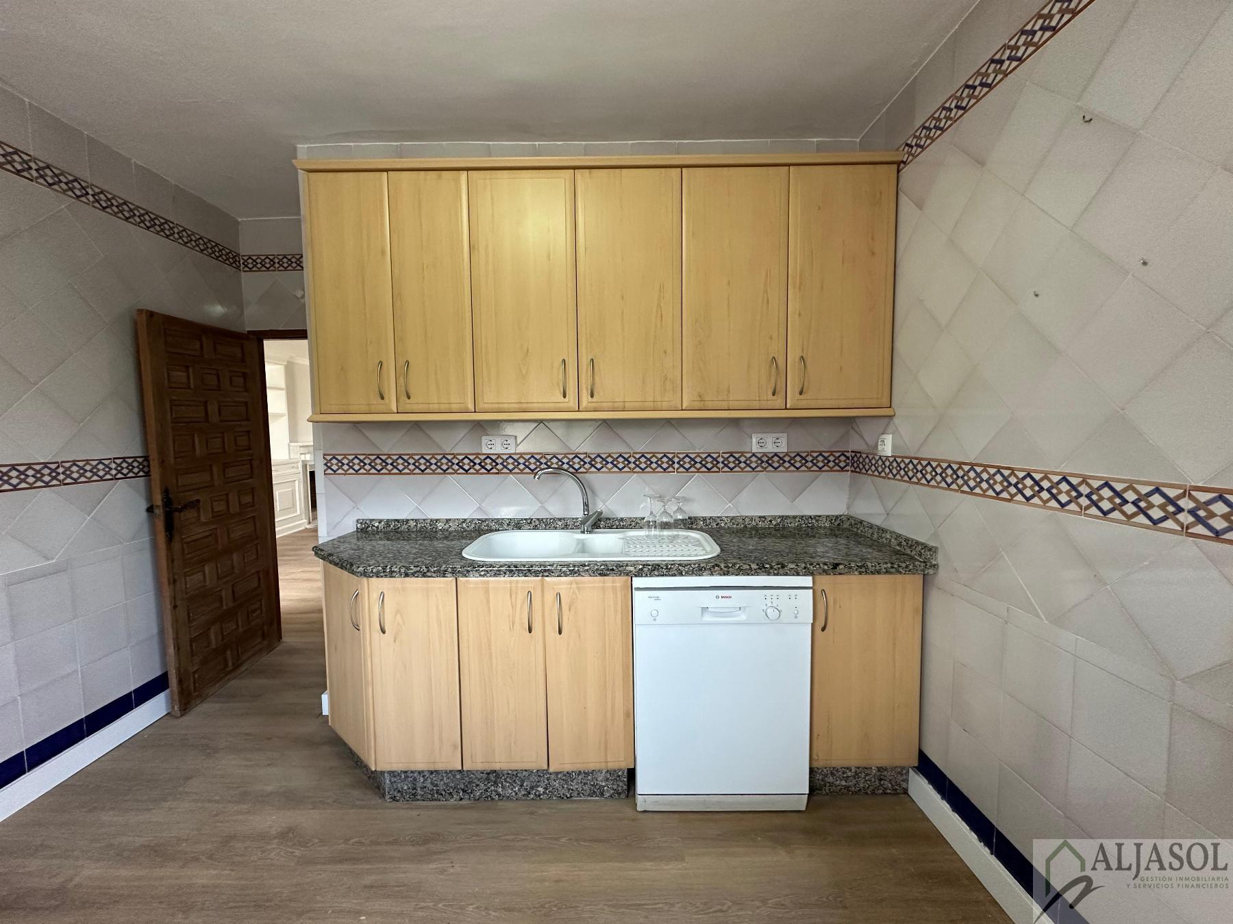For rent of chalet in Valencina de la Concepción
