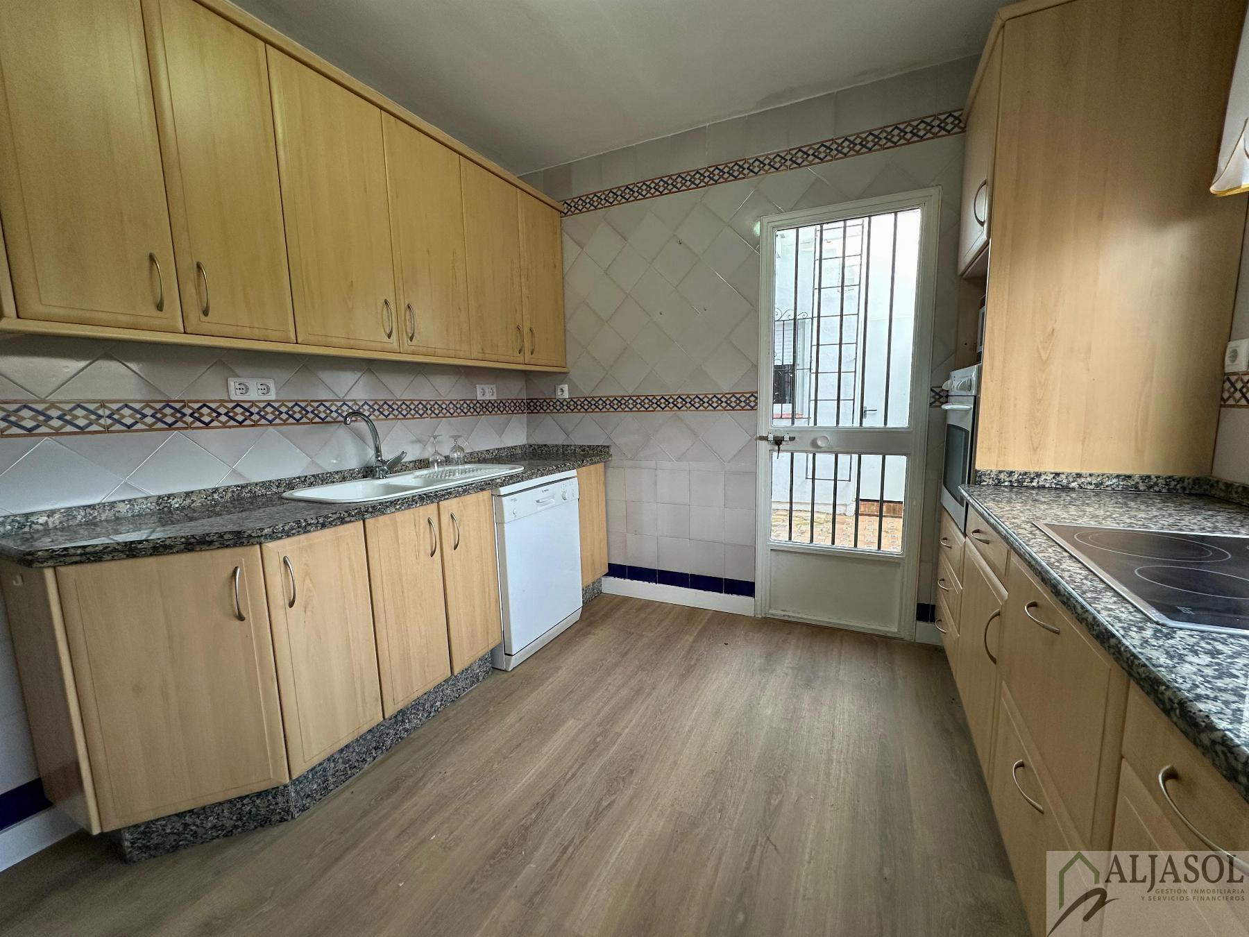 For rent of chalet in Valencina de la Concepción