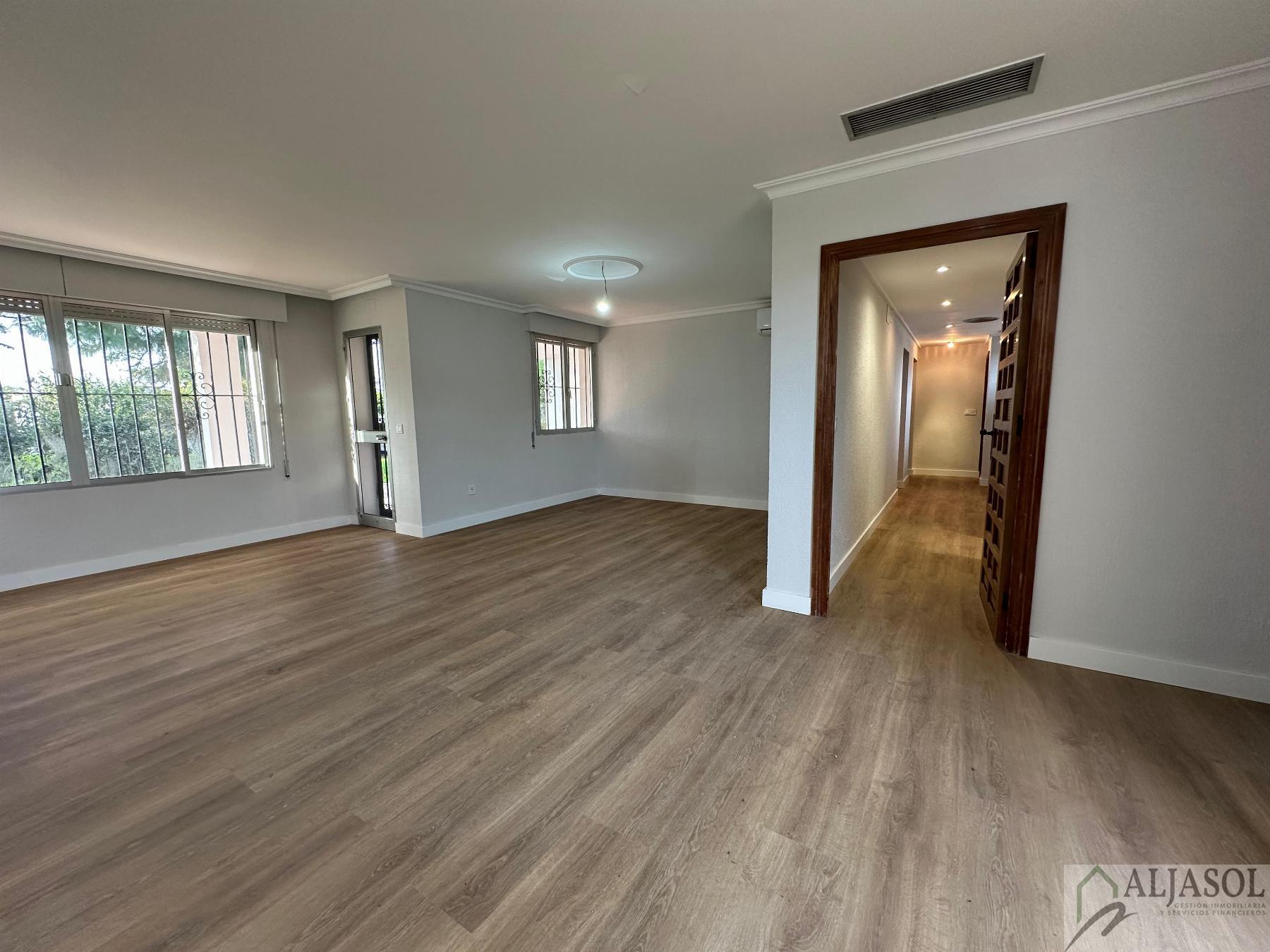 For rent of chalet in Valencina de la Concepción
