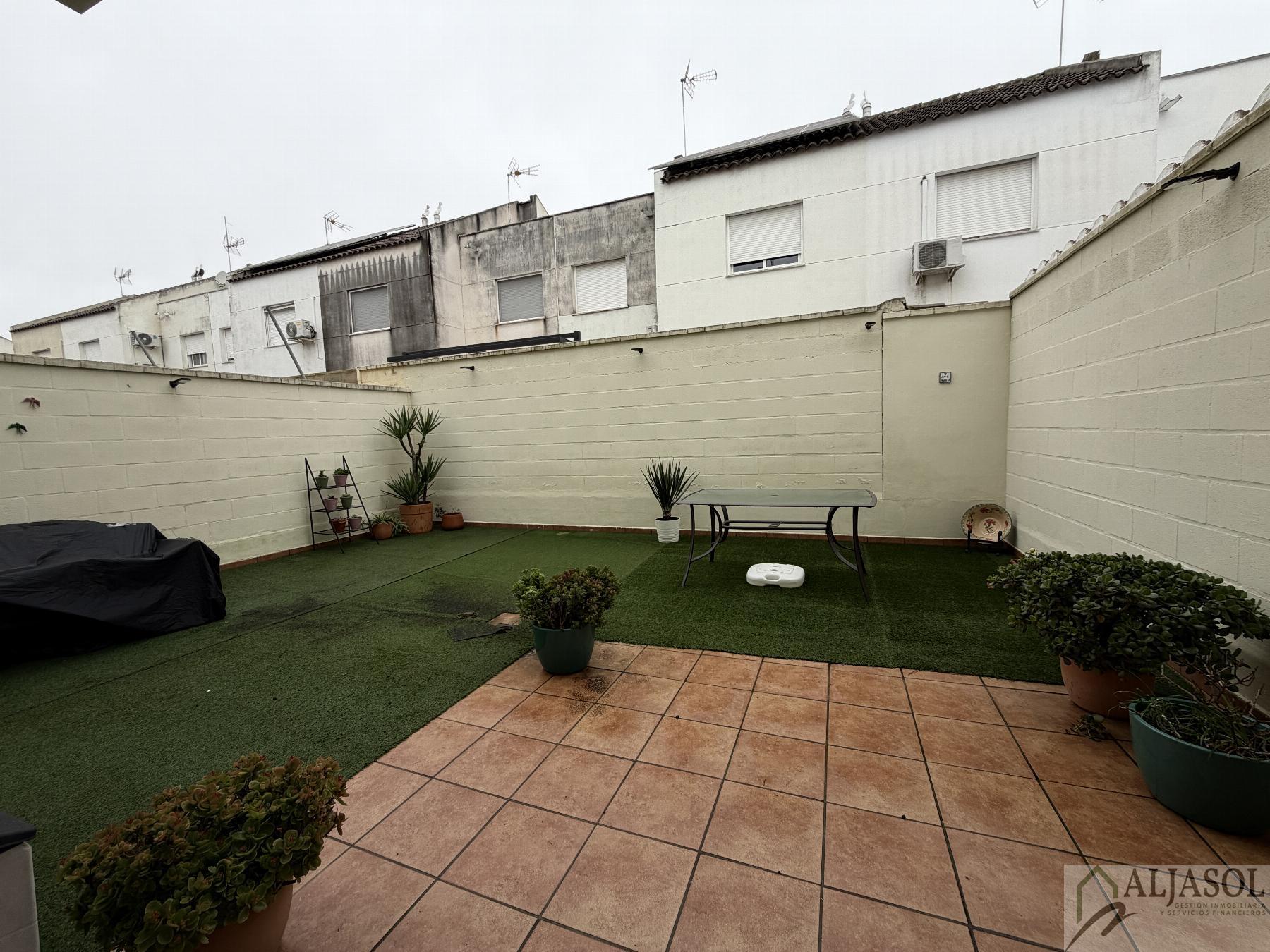 Venta de casa en Benacazón