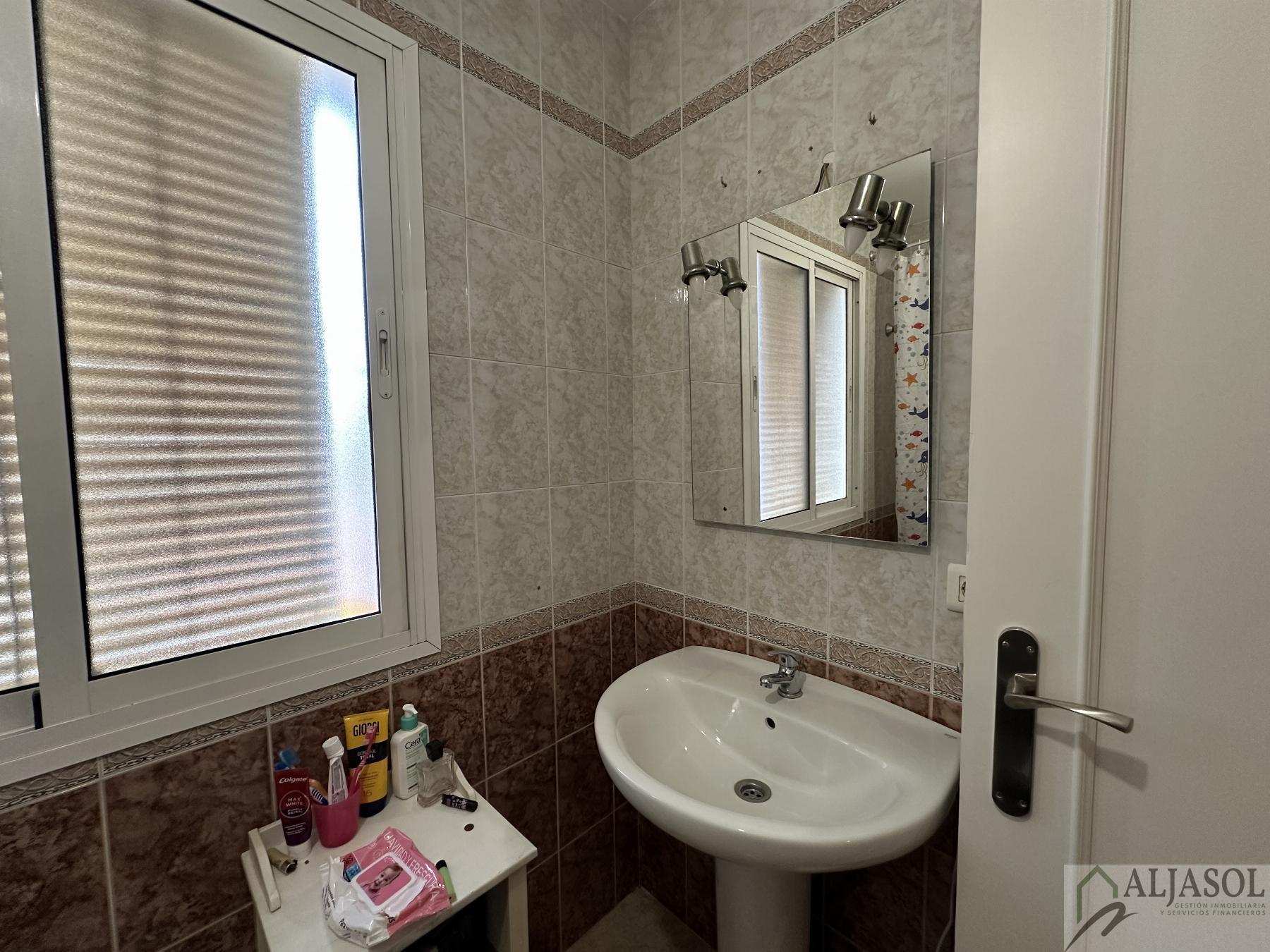 Venta de casa en Villanueva del Ariscal