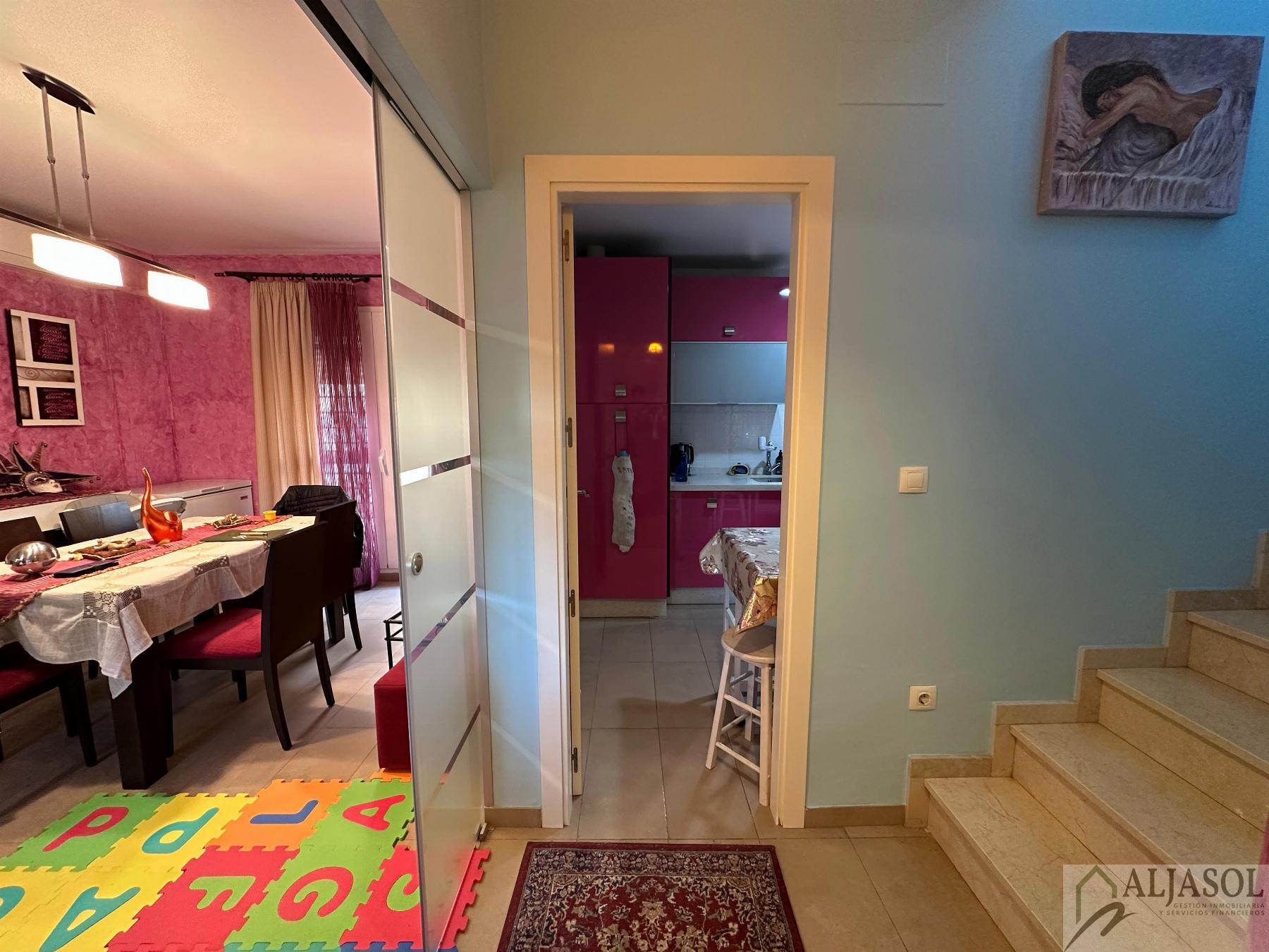 Venta de casa en Benacazón