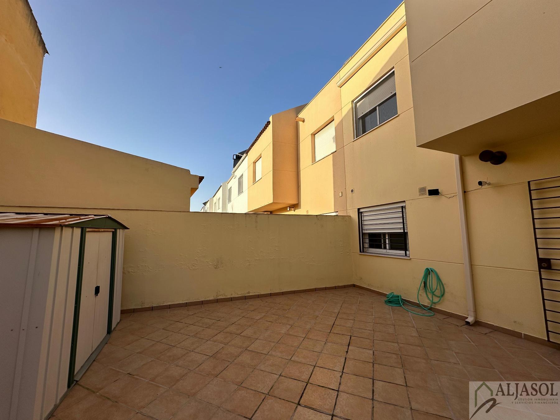 Venta de casa en Benacazón