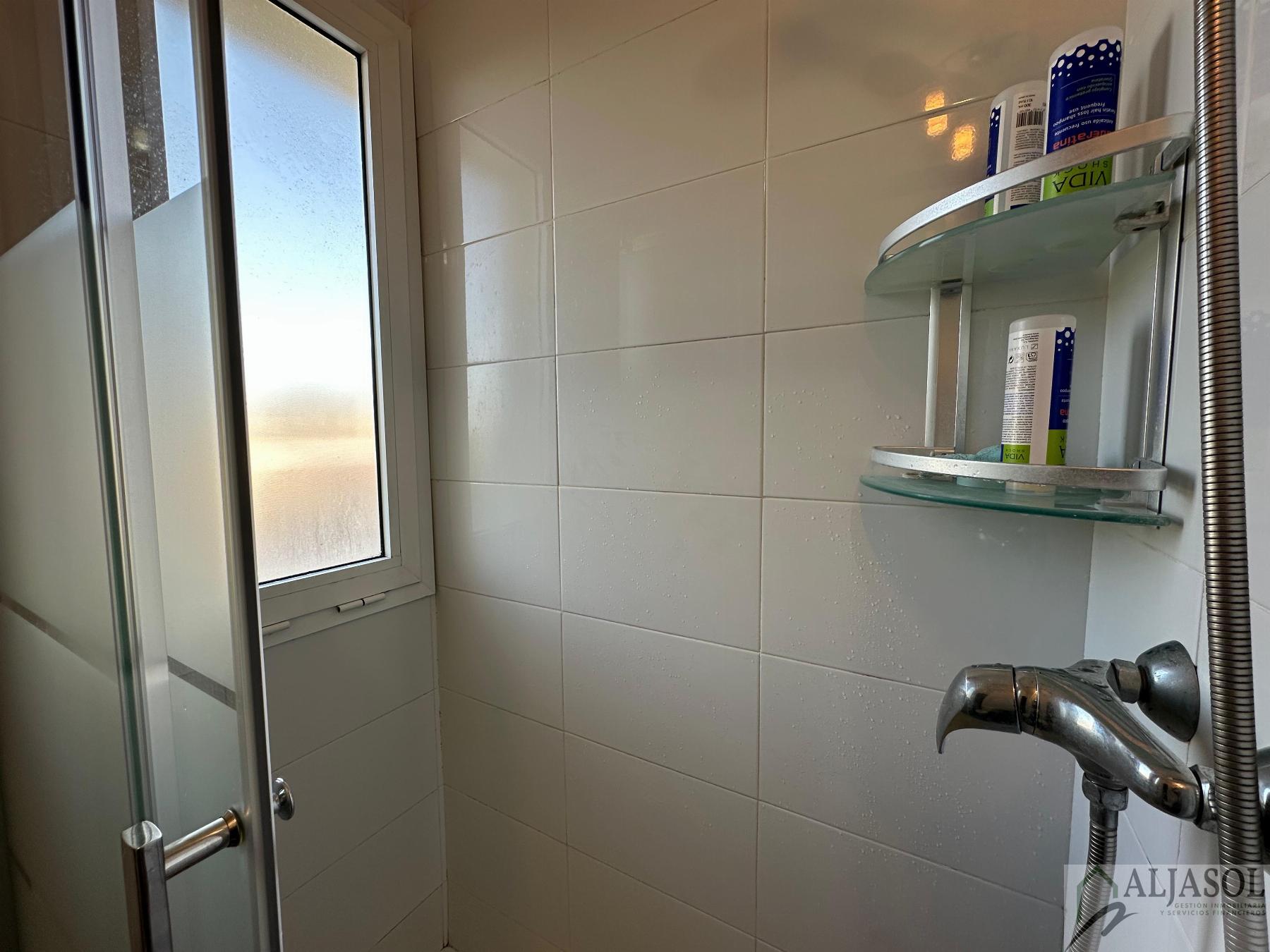 Venta de casa en Benacazón