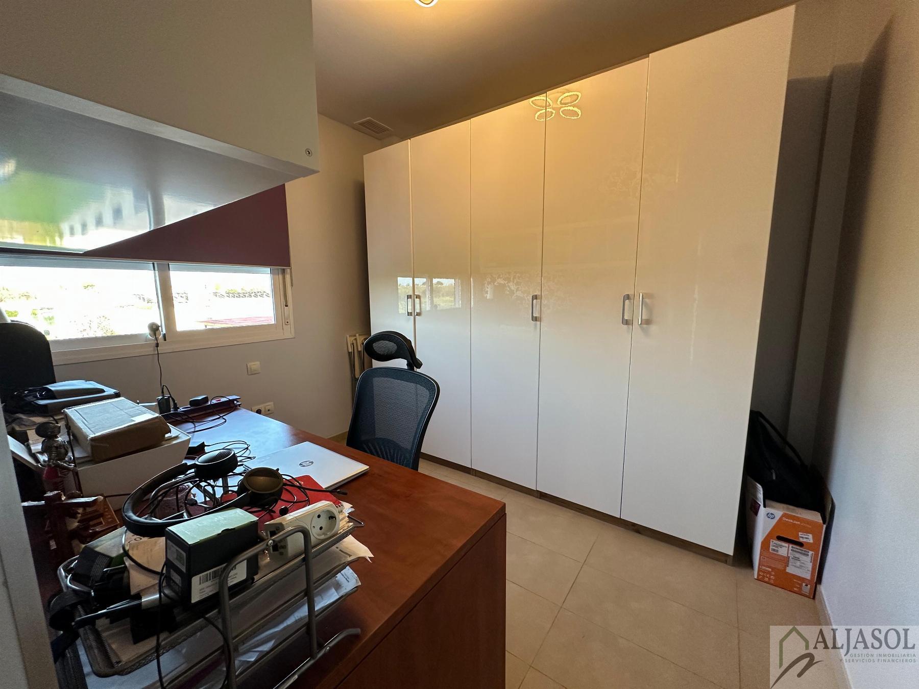 Venta de casa en Benacazón