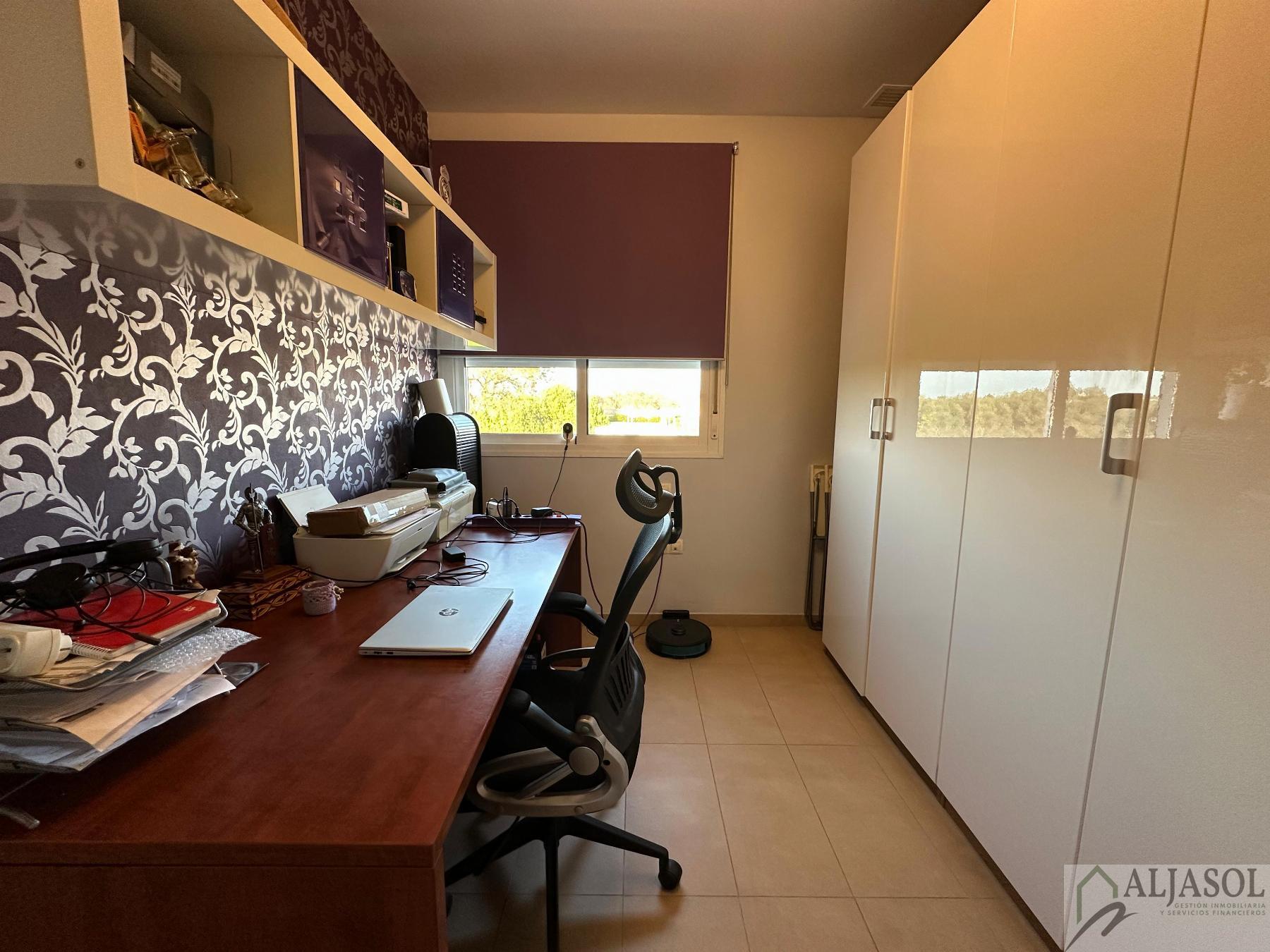 Venta de casa en Benacazón